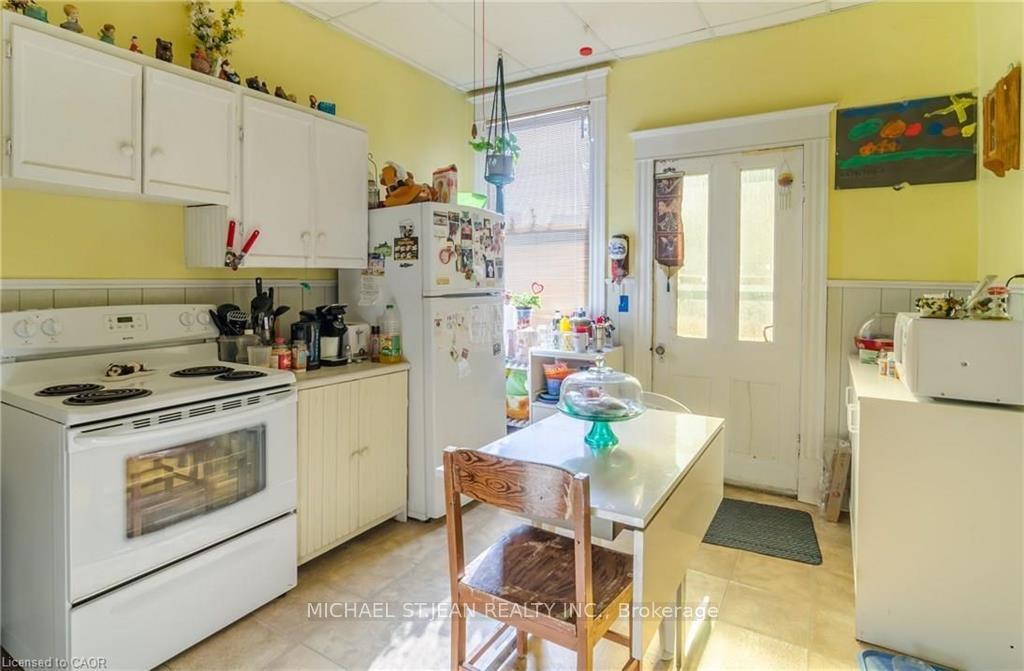 Photo 7 of 85 Locke Street S, Hamilton, Kirkendall — HOMEH