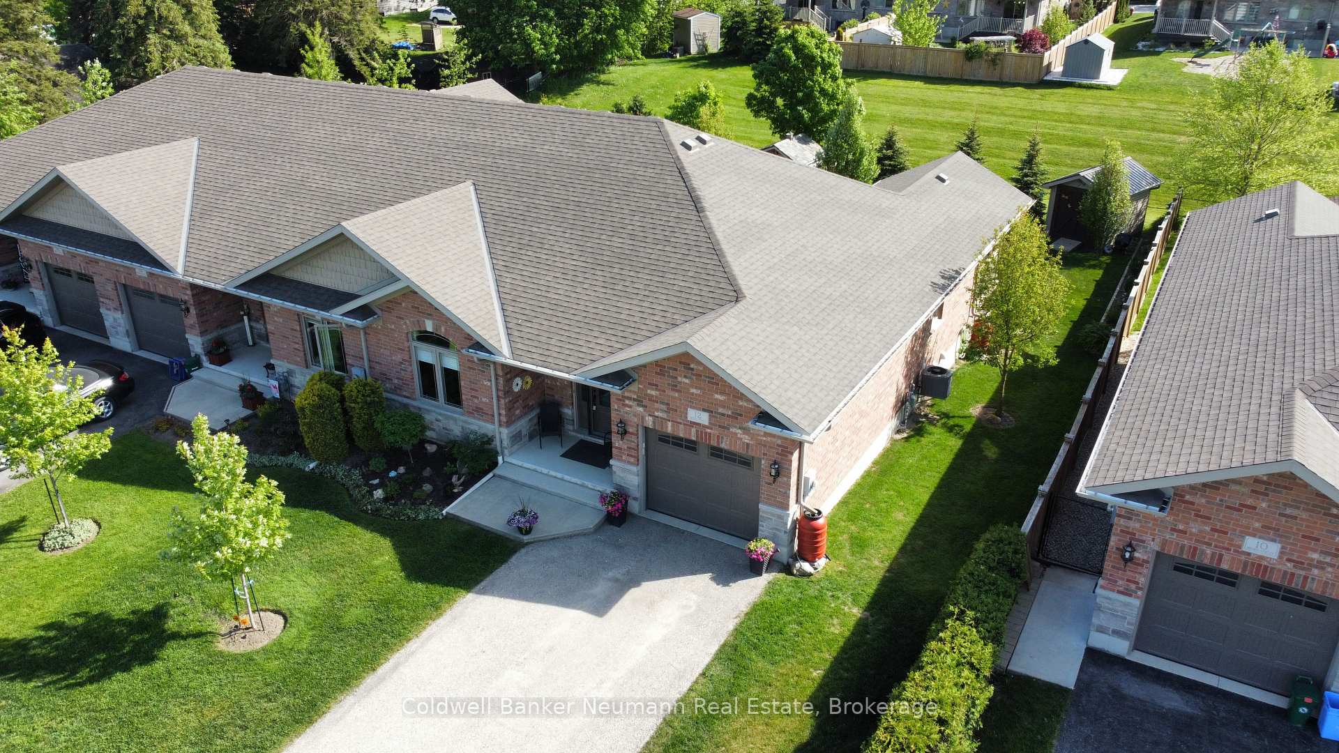 Photo of 12 Brown Street S