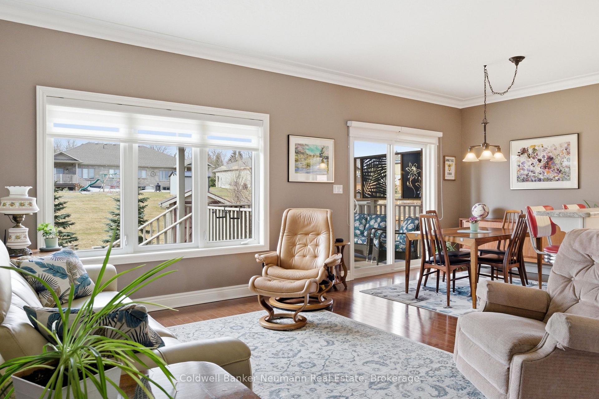 Photo 11 of 12 Brown Street S, Minto — HOMEH