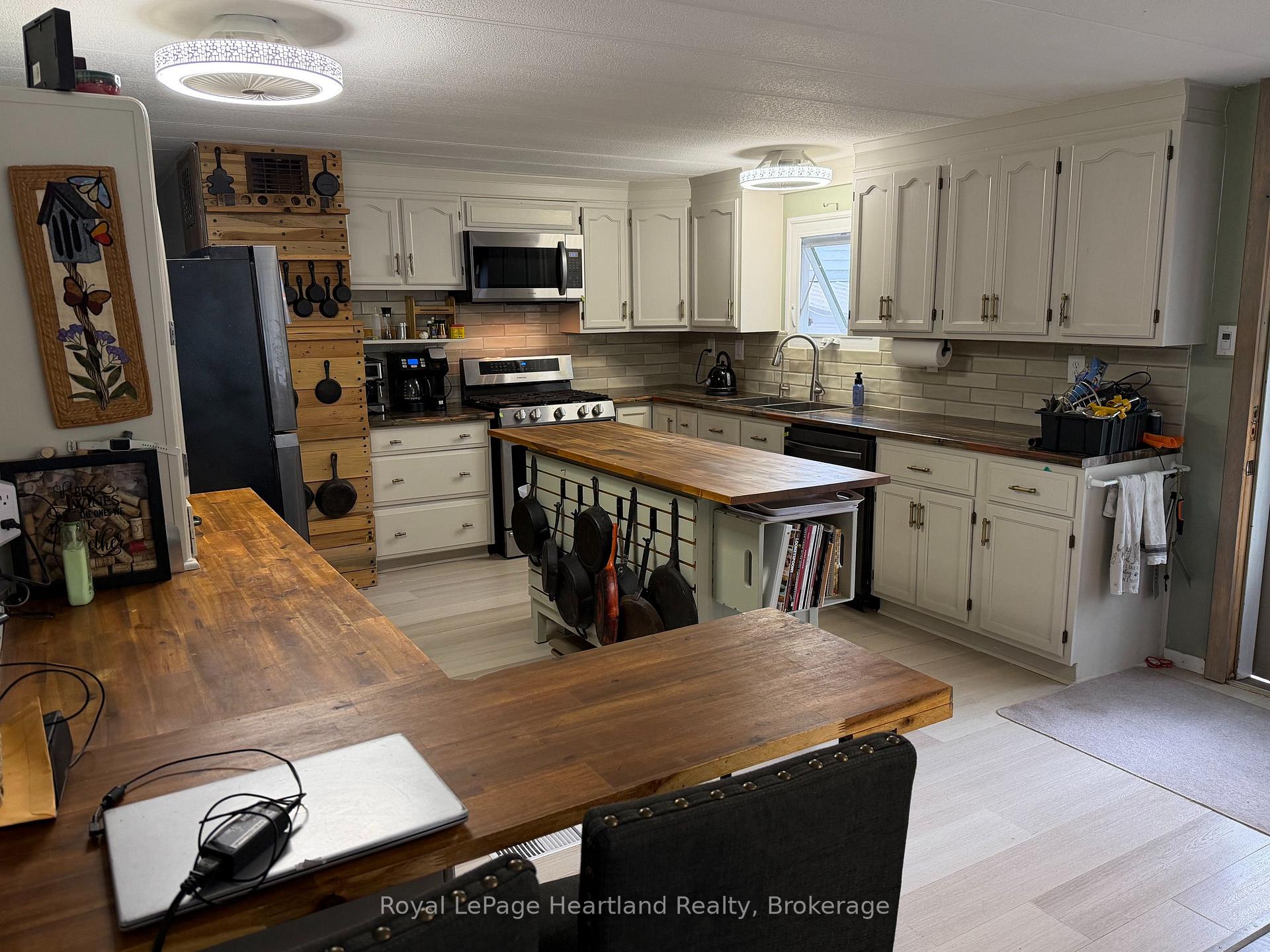 Photo 2 of 2 Huron Lane, Ashfield-Colborne-Wawanosh, Colborne — HOMEH