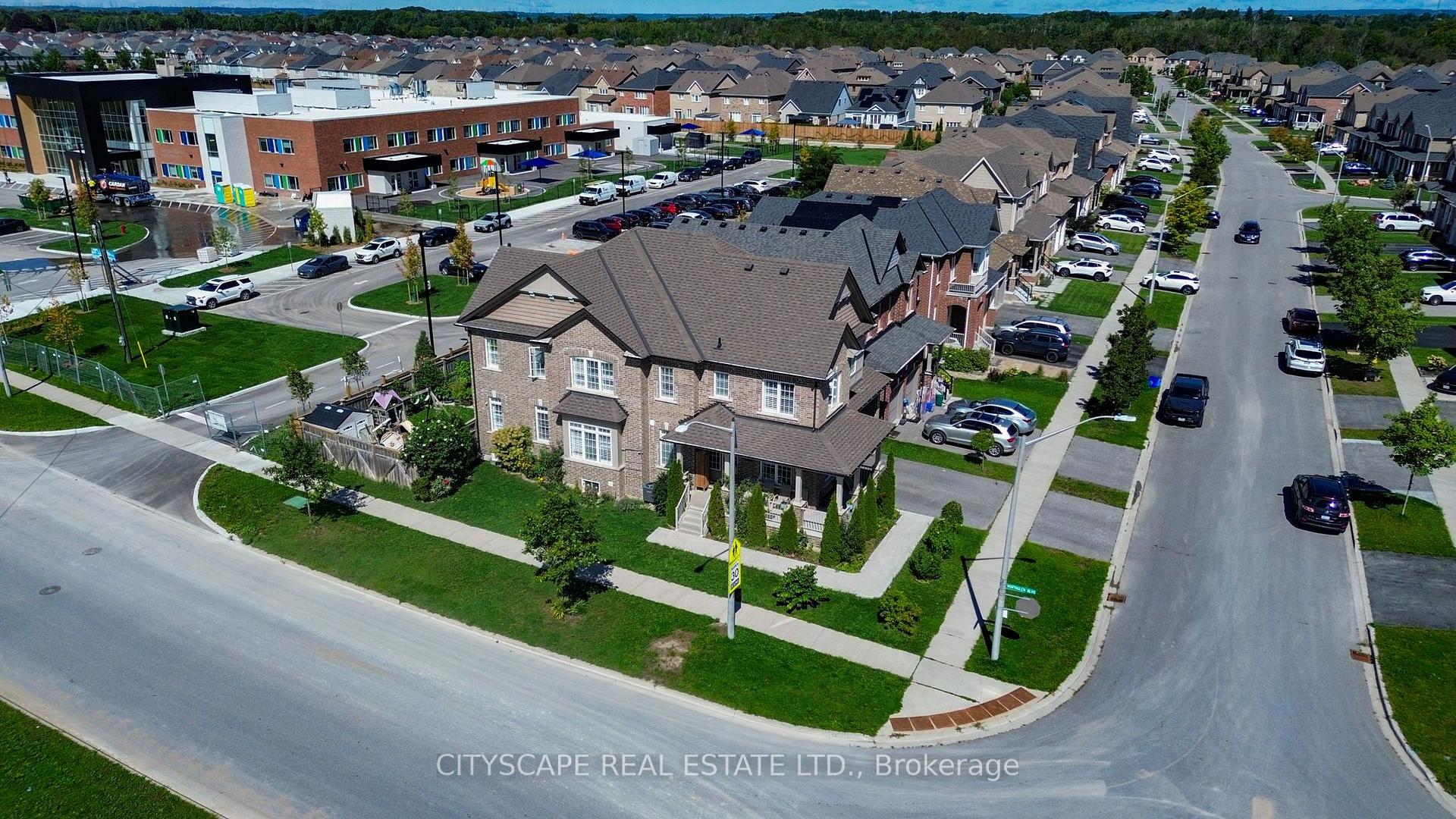 Photo 5 of 250 Crombie Street, Clarington, Bowmanville — HOMEH