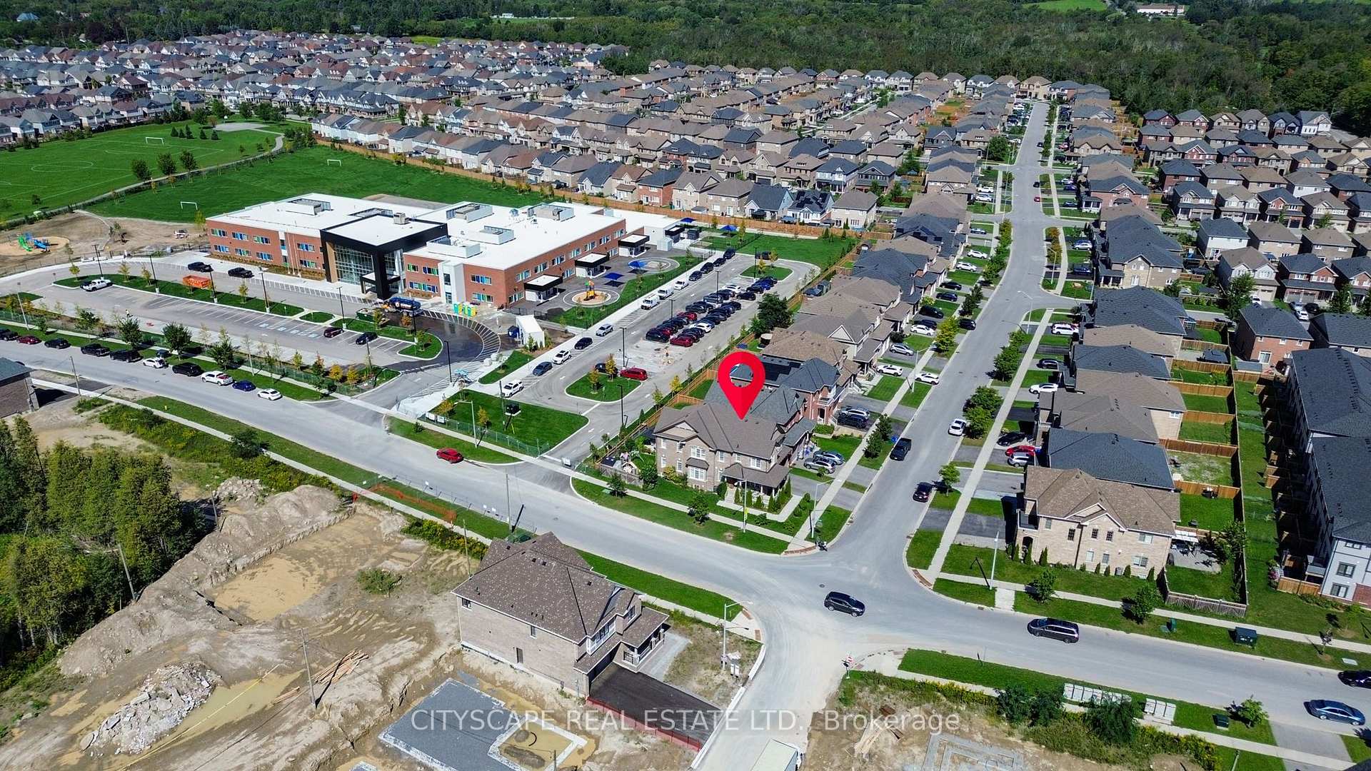 Photo 6 of 250 Crombie Street, Clarington, Bowmanville — HOMEH