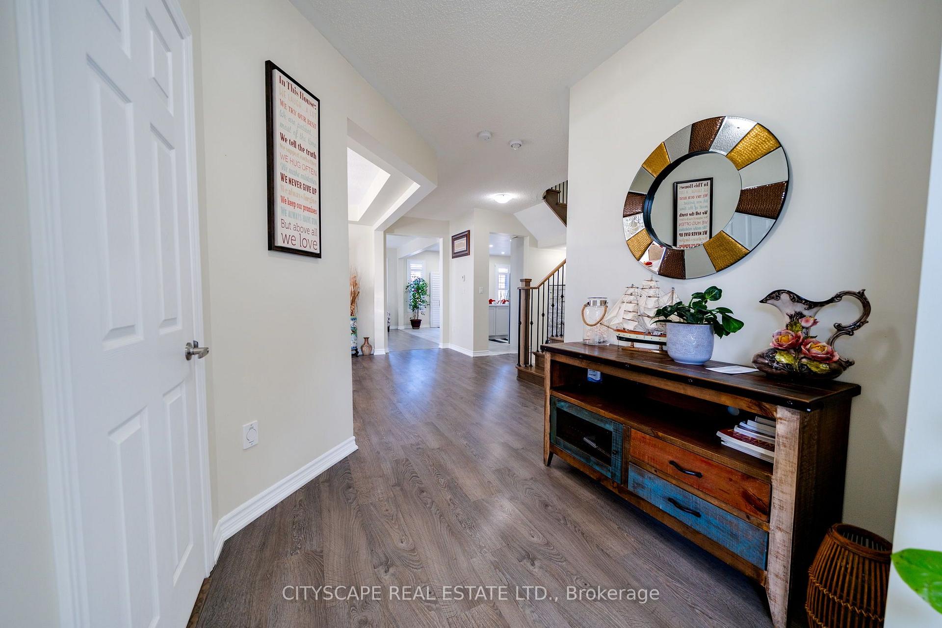 Photo 10 of 250 Crombie Street, Clarington, Bowmanville — HOMEH