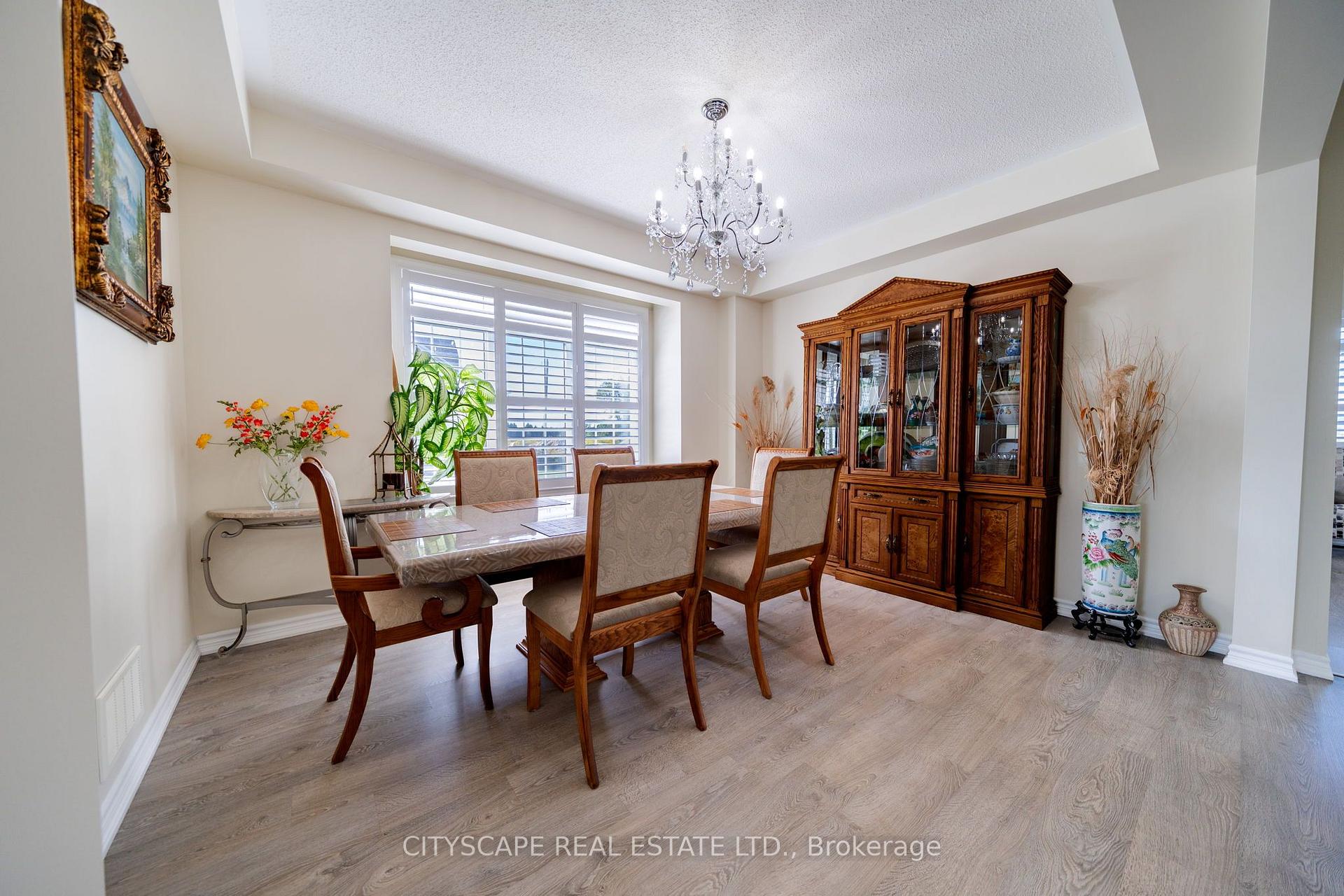 Photo 13 of 250 Crombie Street, Clarington, Bowmanville — HOMEH