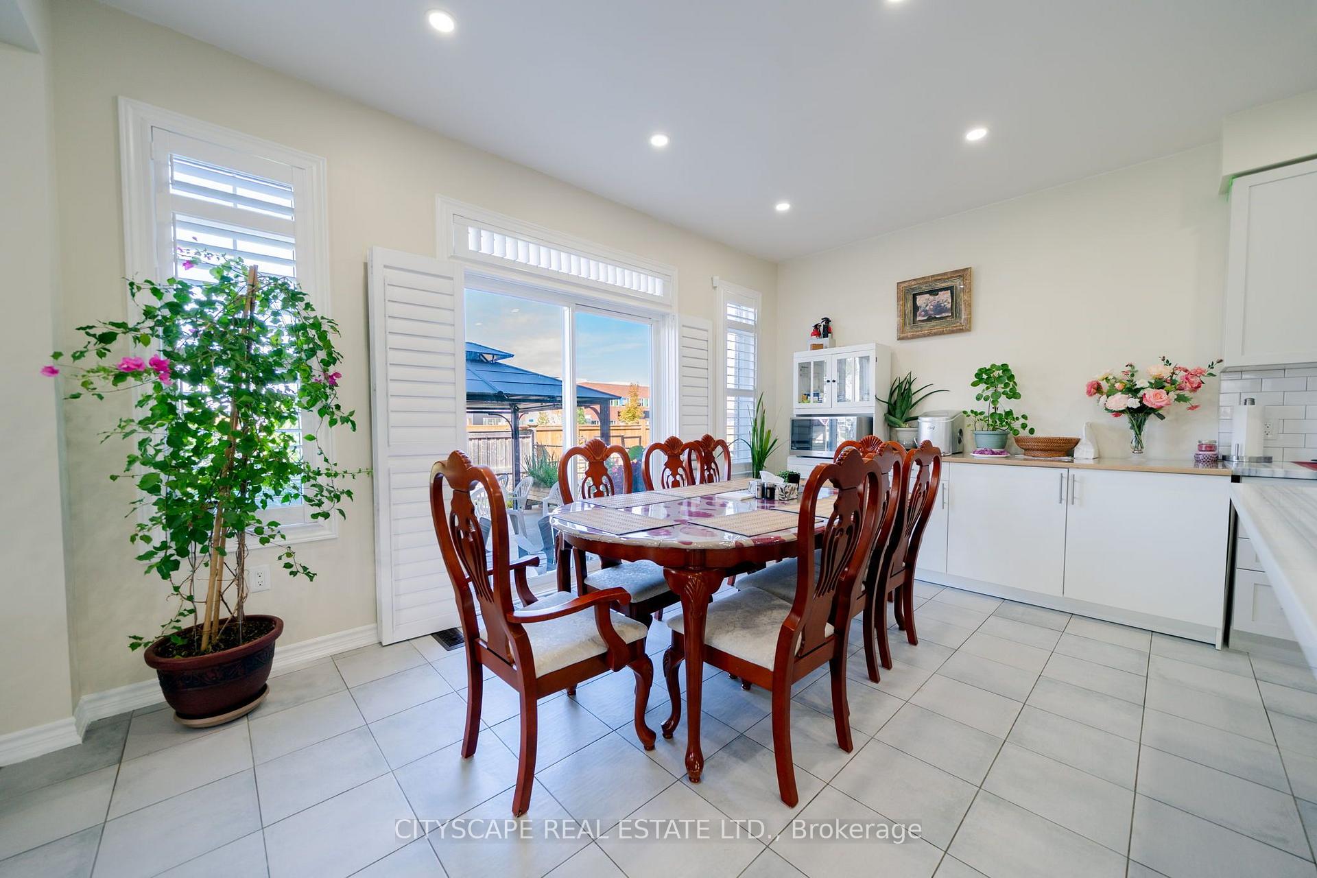 Photo 19 of 250 Crombie Street, Clarington, Bowmanville — HOMEH