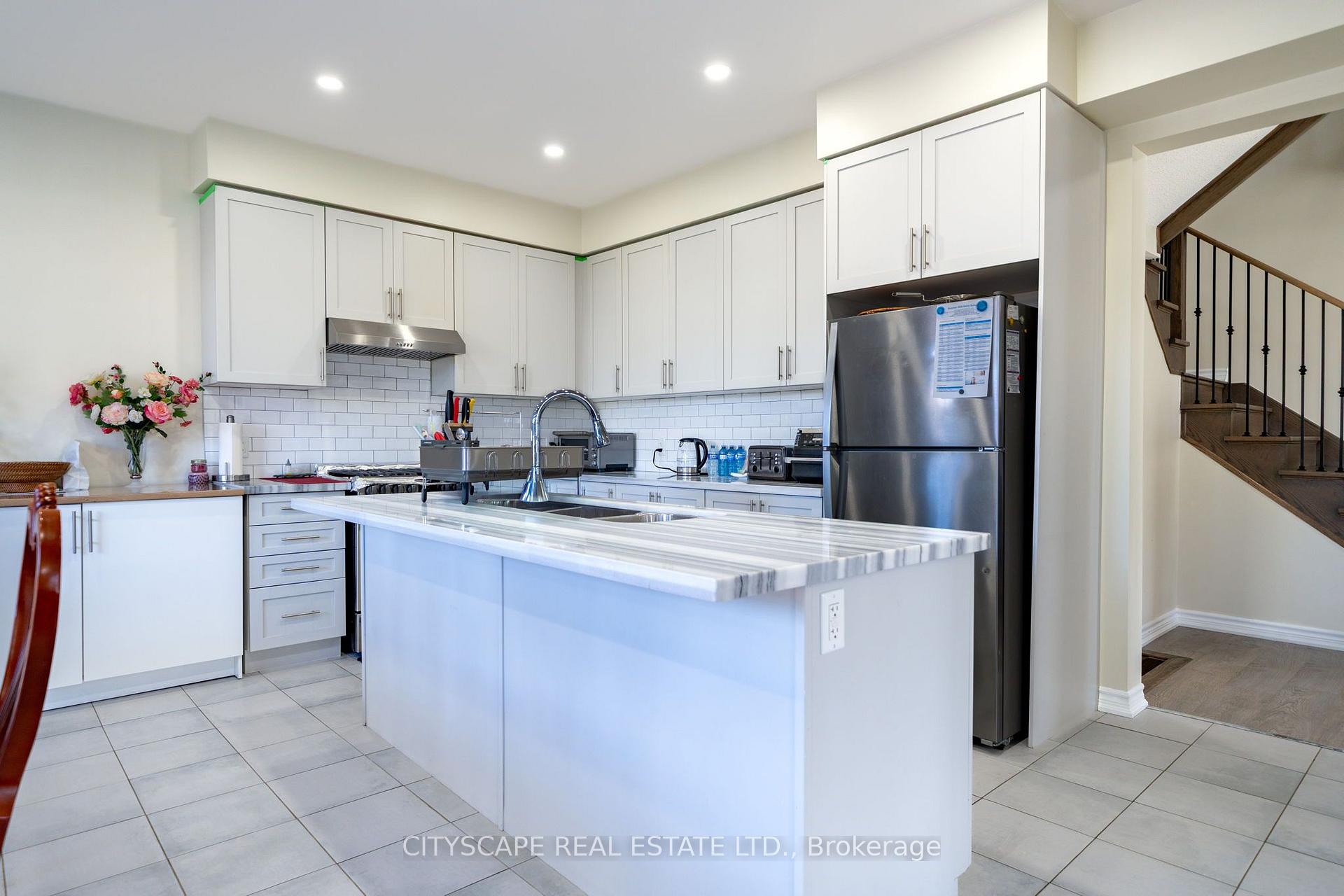 Photo 22 of 250 Crombie Street, Clarington, Bowmanville — HOMEH