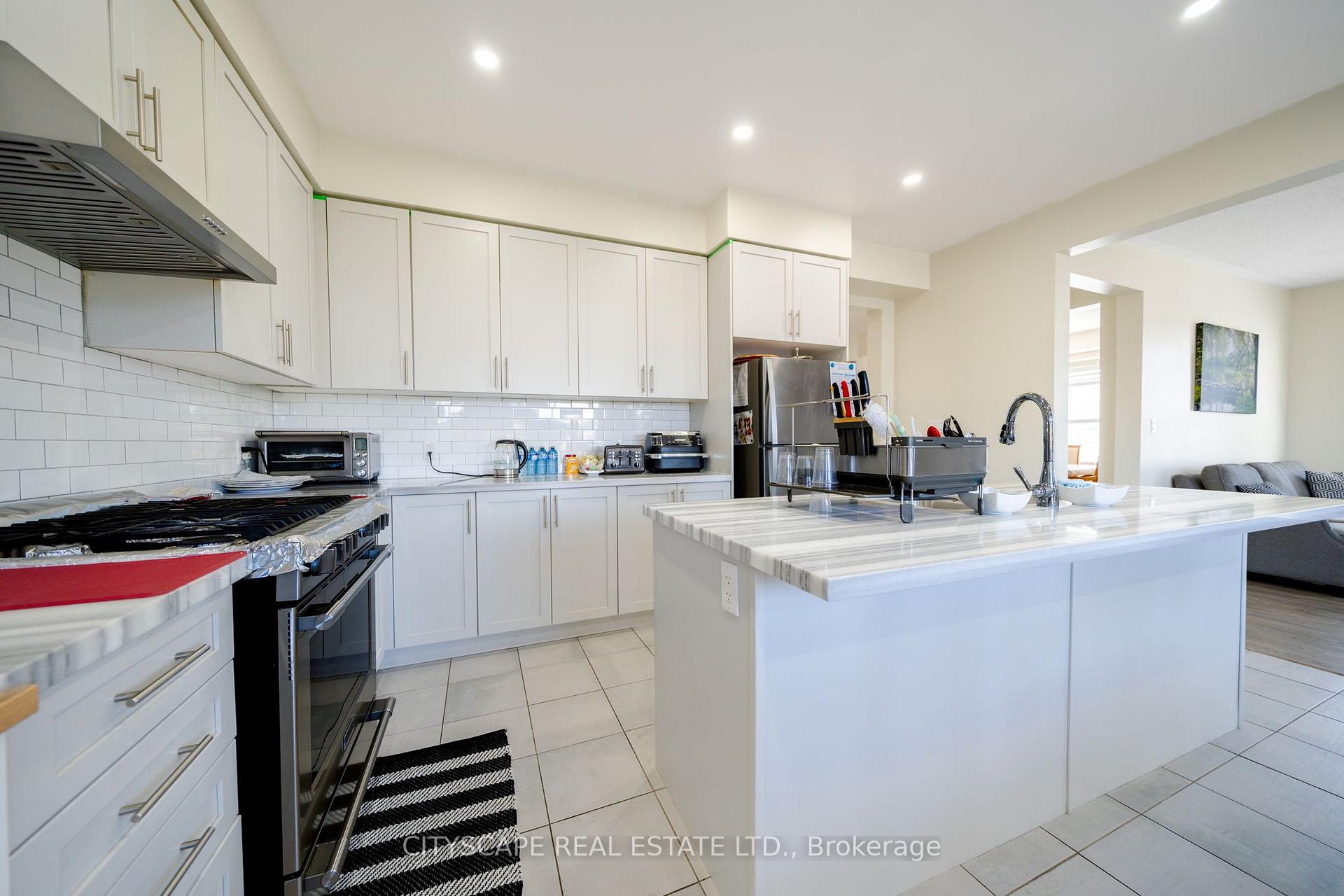 Photo 23 of 250 Crombie Street, Clarington, Bowmanville — HOMEH