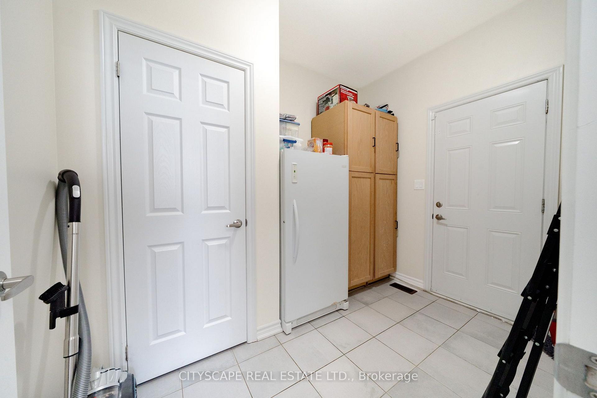 Photo 24 of 250 Crombie Street, Clarington, Bowmanville — HOMEH