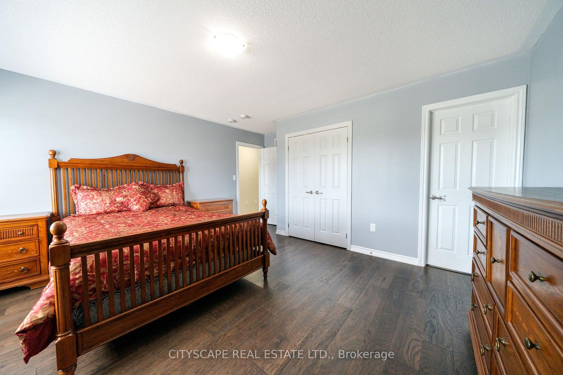Photo 43 of 250 Crombie Street, Clarington, Bowmanville — HOMEH