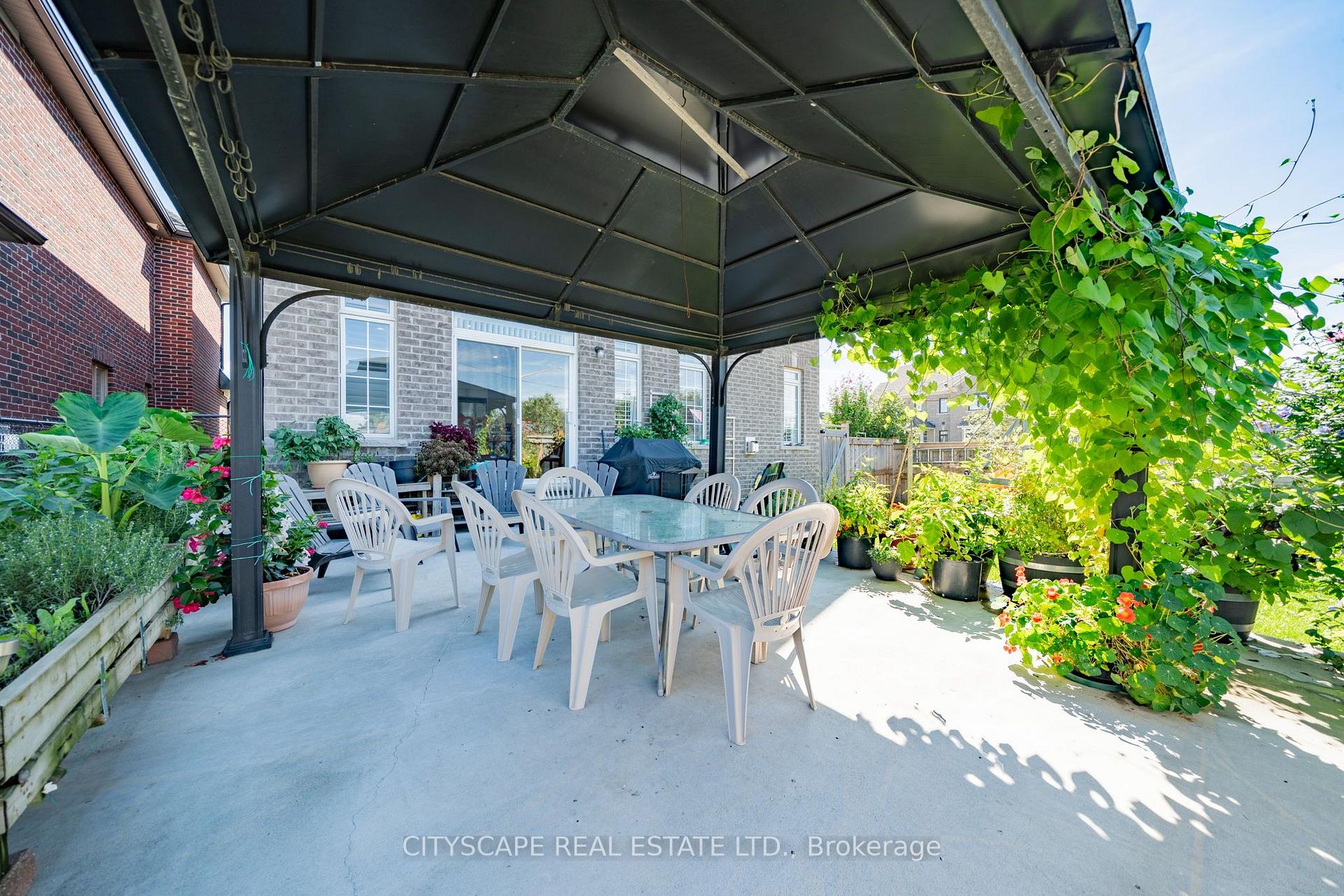 Photo 48 of 250 Crombie Street, Clarington, Bowmanville — HOMEH