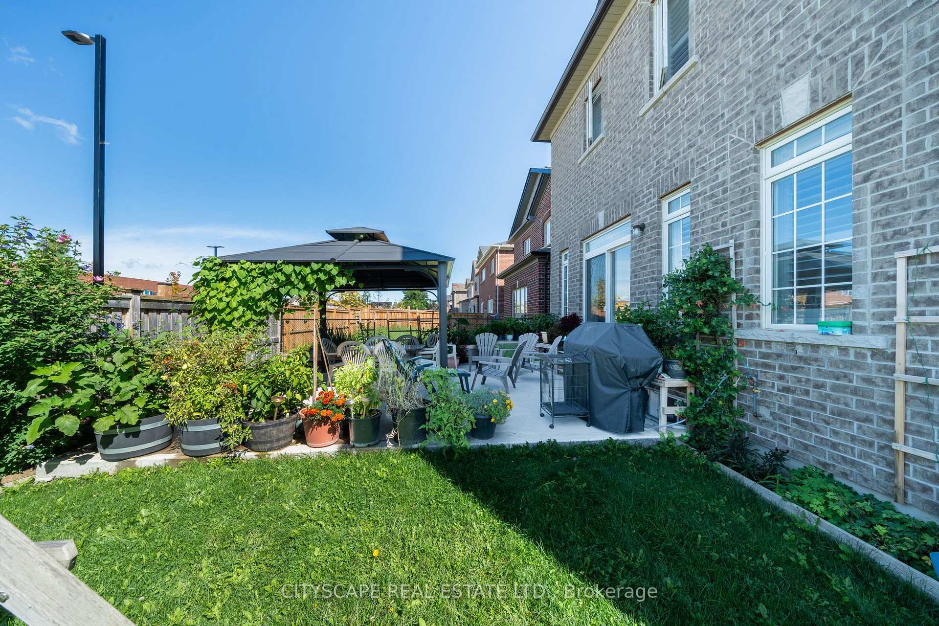 Photo 49 of 250 Crombie Street, Clarington, Bowmanville — HOMEH