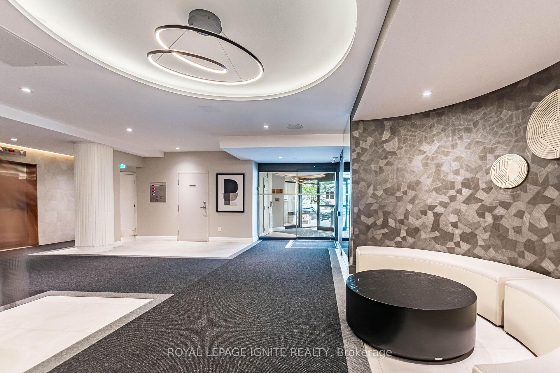 Photo 3 of Unit 1409, 550 Webb Drive, Mississauga, City Centre — HOMEH