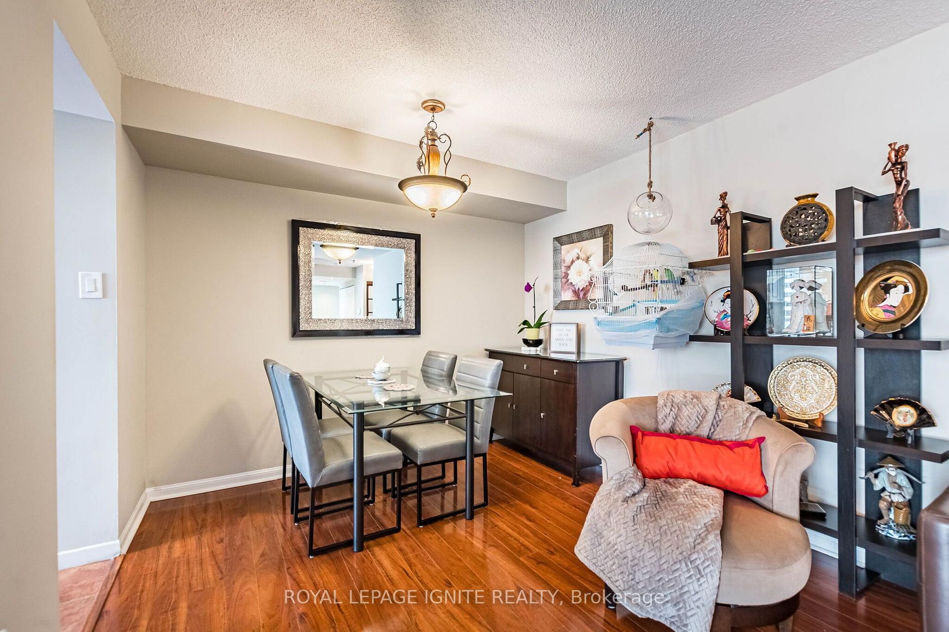 Photo 10 of Unit 1409, 550 Webb Drive, Mississauga, City Centre — HOMEH