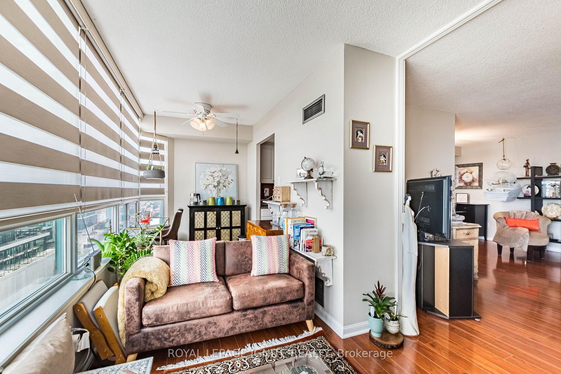 Photo 17 of Unit 1409, 550 Webb Drive, Mississauga, City Centre — HOMEH