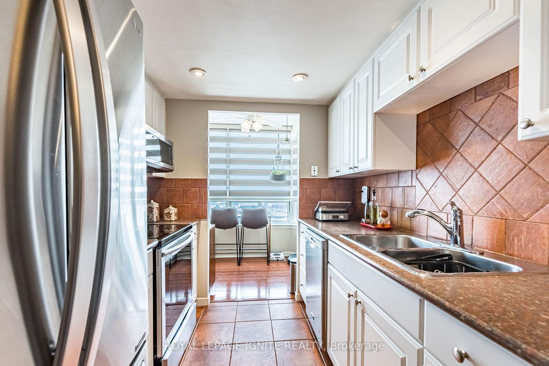 Photo 19 of Unit 1409, 550 Webb Drive, Mississauga, City Centre — HOMEH
