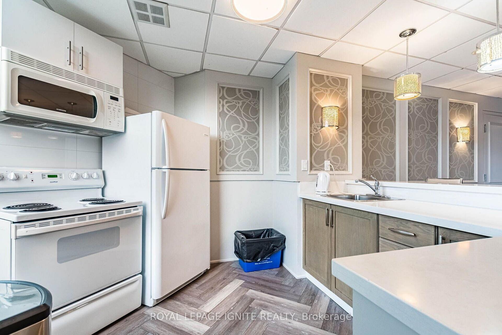 Photo 40 of Unit 1409, 550 Webb Drive, Mississauga, City Centre — HOMEH