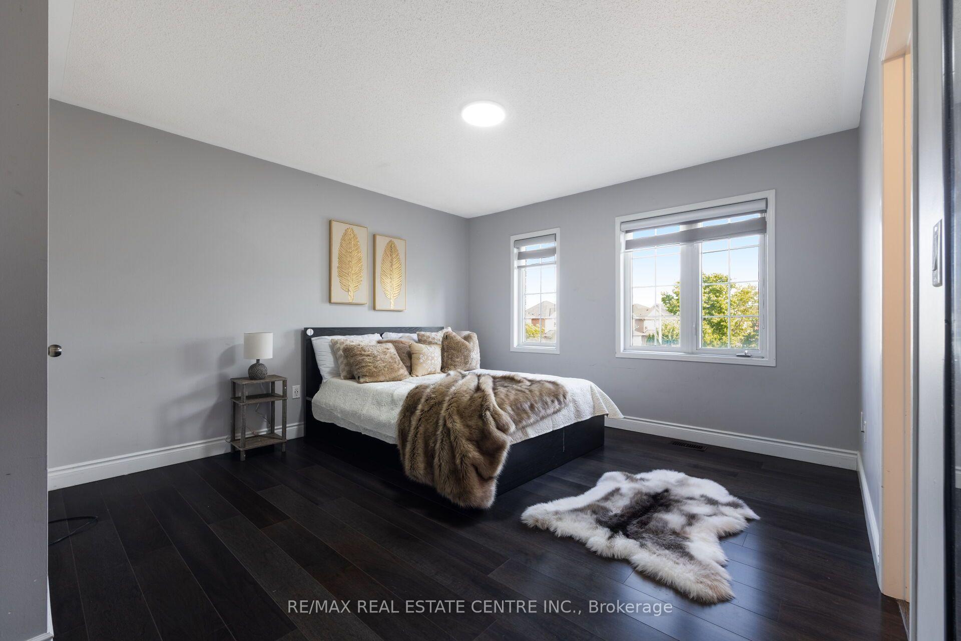 Photo 27 of 54 Lockburn Crescent, Brampton, Fletcher's Meadow — HOMEH