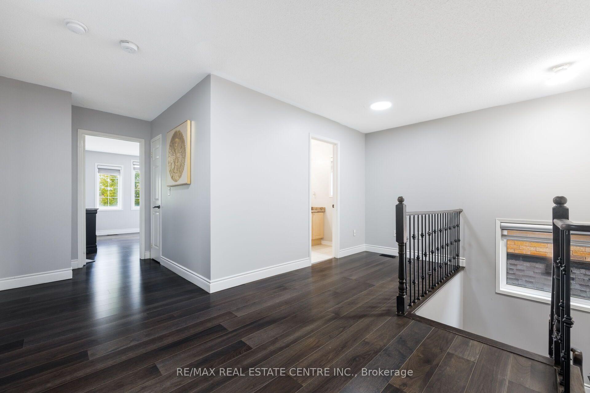 Photo 33 of 54 Lockburn Crescent, Brampton, Fletcher's Meadow — HOMEH