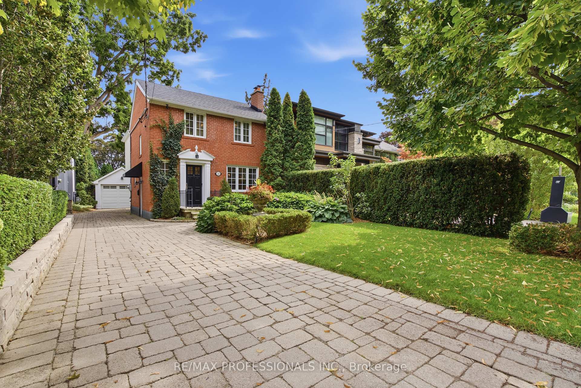 Photo 1 of 19 Langmuir Crescent, Toronto, Lambton Baby Point — HOMEH