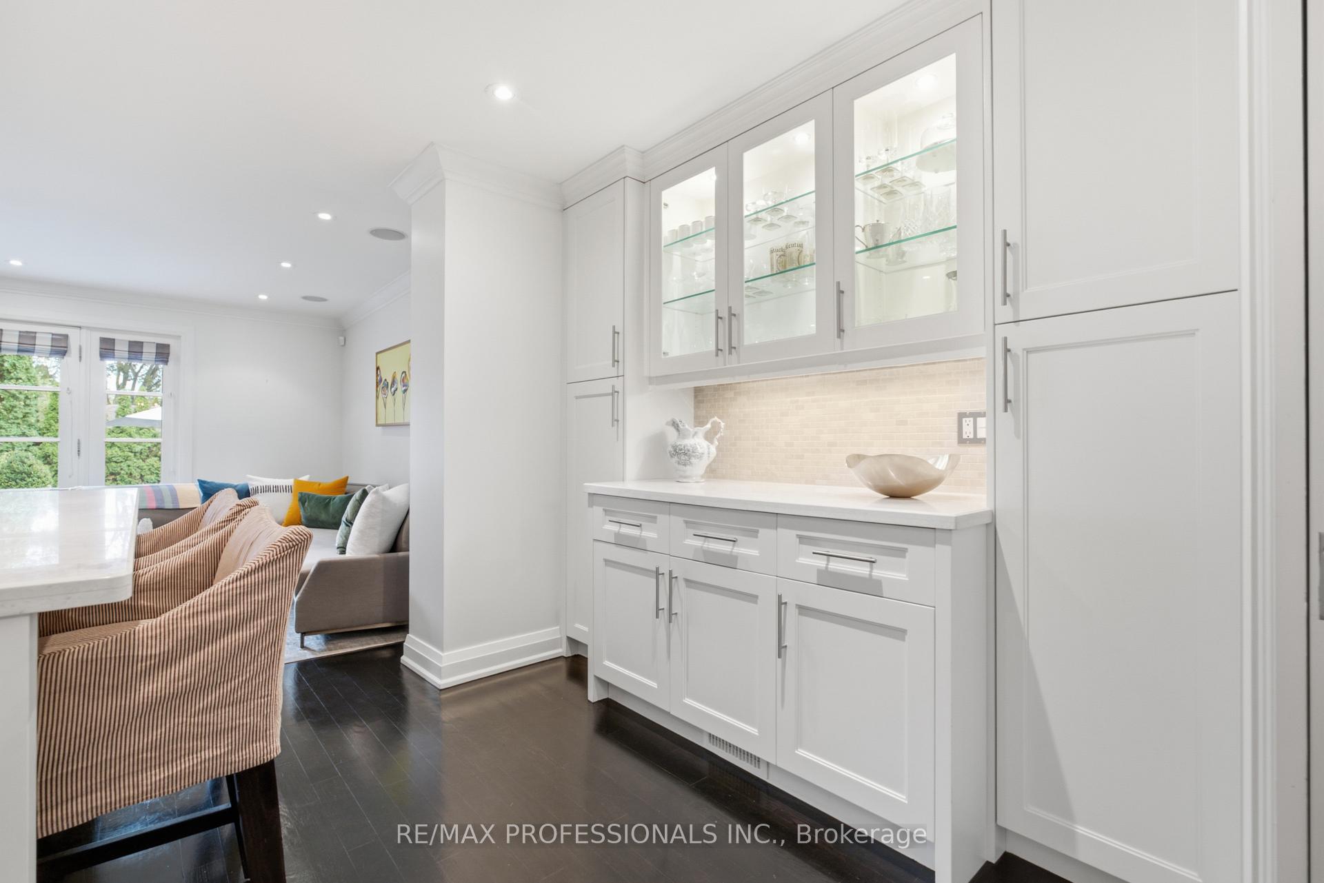 Photo 13 of 19 Langmuir Crescent, Toronto, Lambton Baby Point — HOMEH