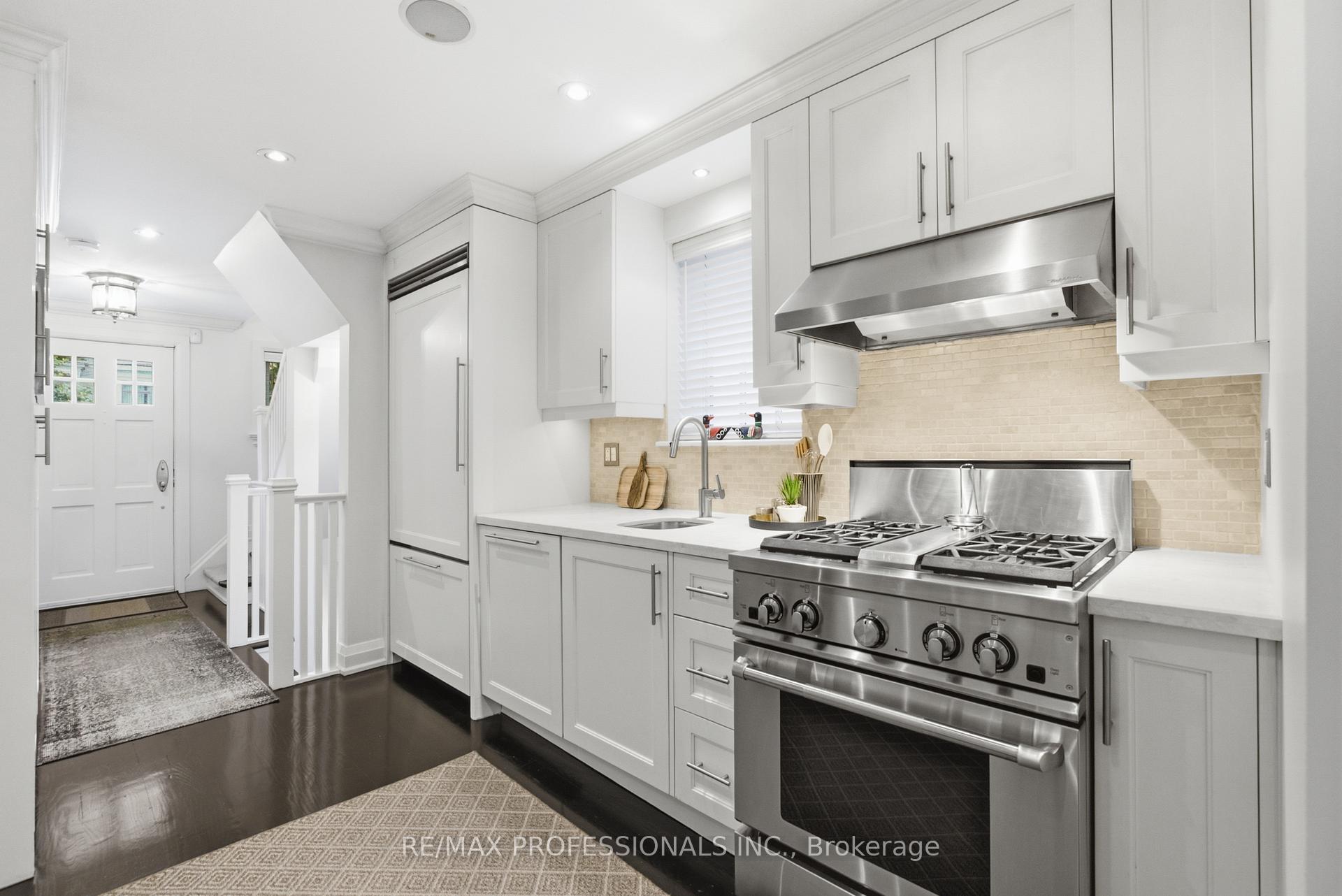 Photo 15 of 19 Langmuir Crescent, Toronto, Lambton Baby Point — HOMEH
