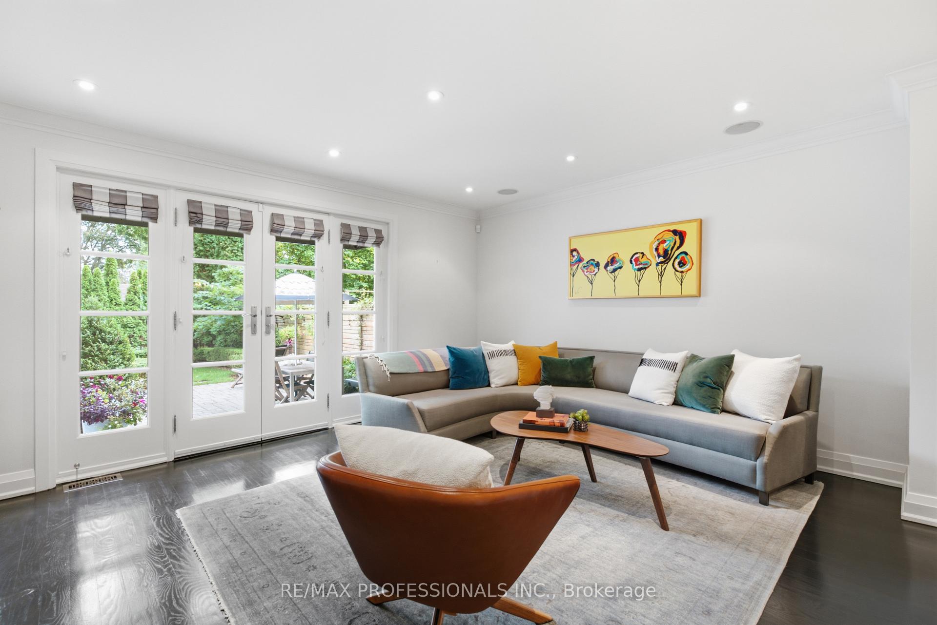 Photo 17 of 19 Langmuir Crescent, Toronto, Lambton Baby Point — HOMEH