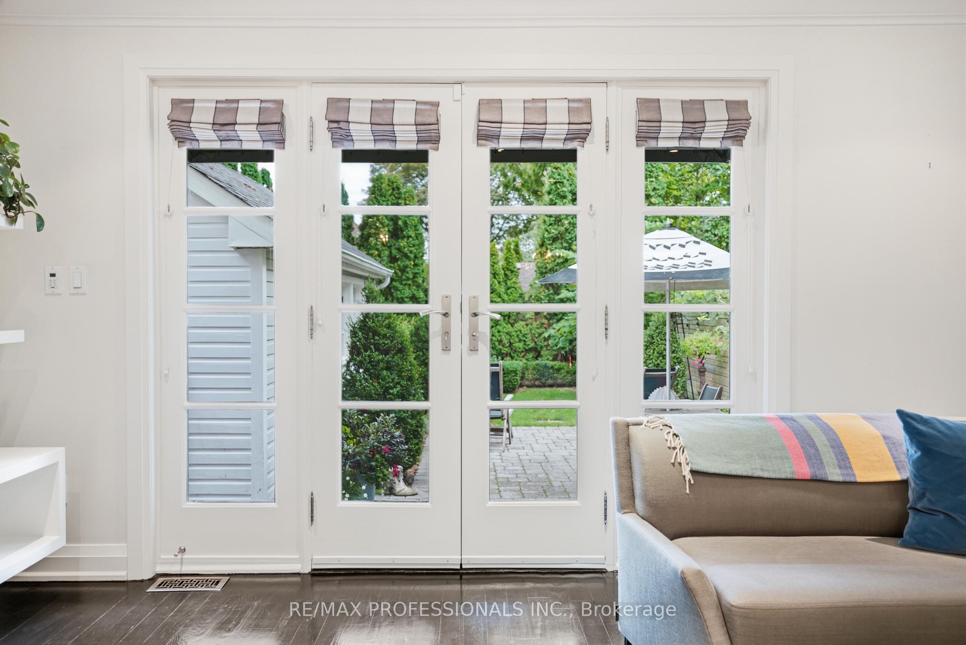 Photo 20 of 19 Langmuir Crescent, Toronto, Lambton Baby Point — HOMEH