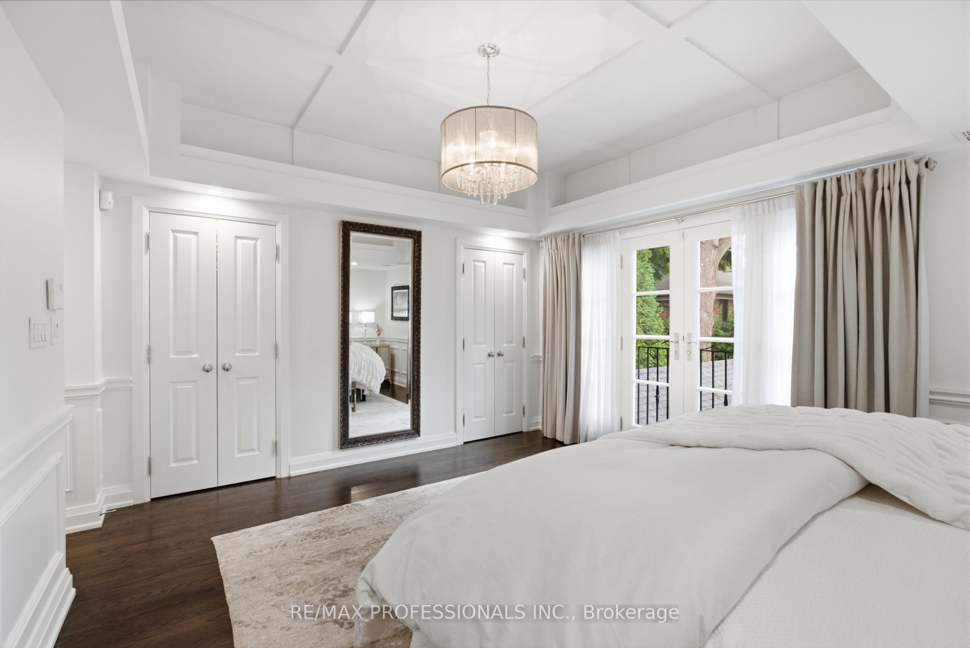 Photo 25 of 19 Langmuir Crescent, Toronto, Lambton Baby Point — HOMEH