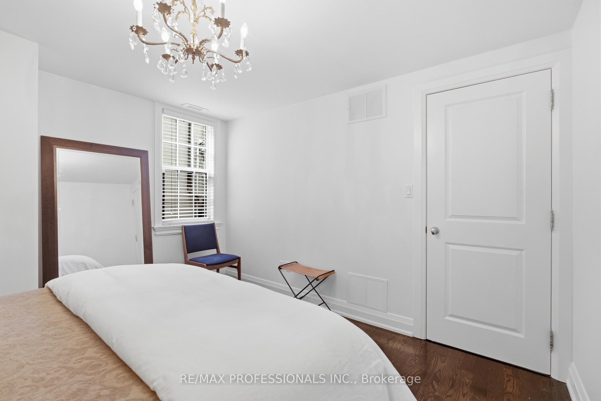 Photo 31 of 19 Langmuir Crescent, Toronto, Lambton Baby Point — HOMEH