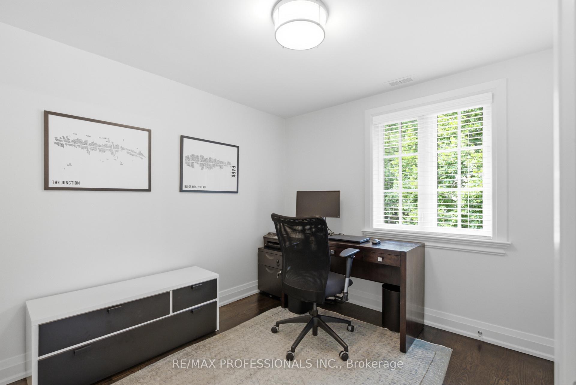 Photo 32 of 19 Langmuir Crescent, Toronto, Lambton Baby Point — HOMEH
