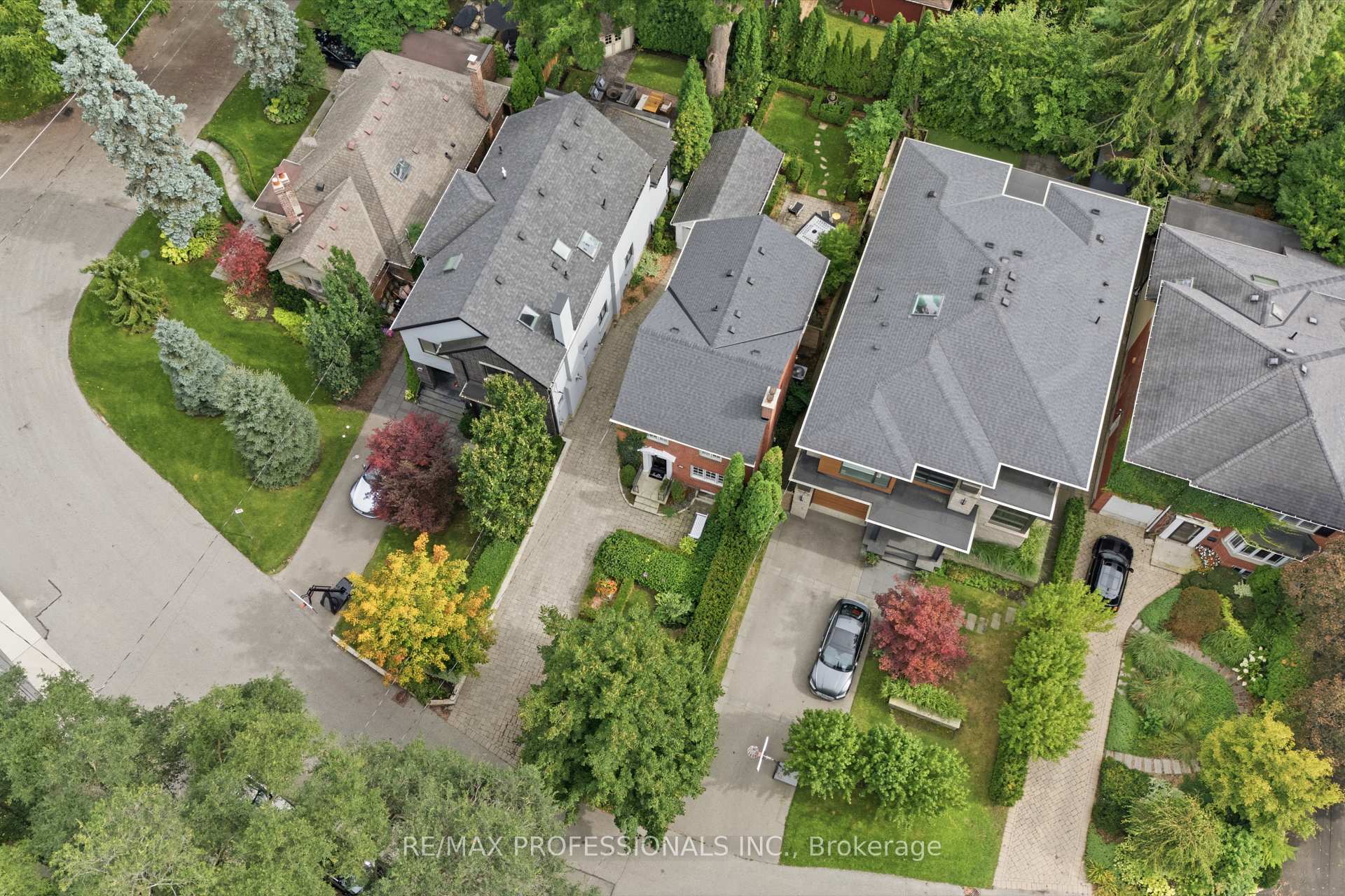 Photo 48 of 19 Langmuir Crescent, Toronto, Lambton Baby Point — HOMEH