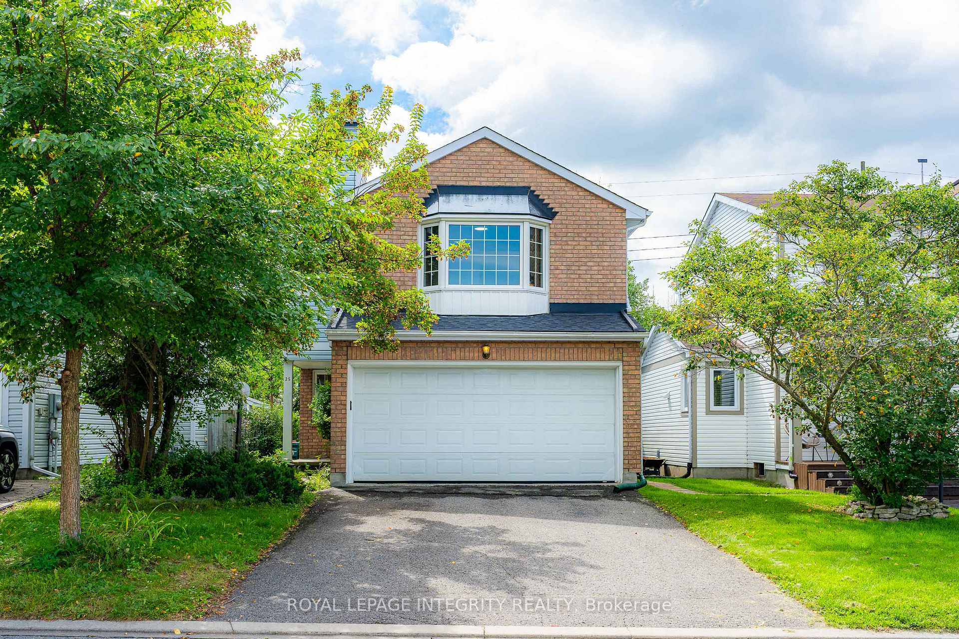 Photo 2 of 25 Springwater Drive, Ottawa, Kanata - Bridlewood — HOMEH