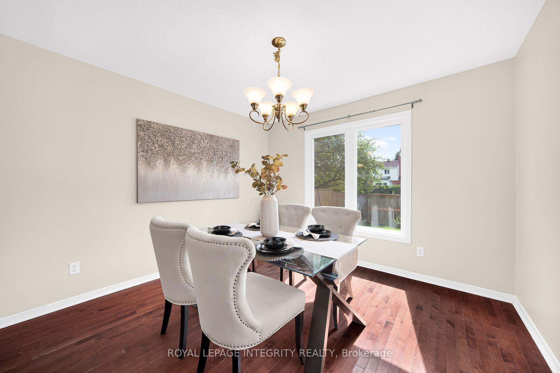Photo 11 of 25 Springwater Drive, Ottawa, Kanata - Bridlewood — HOMEH