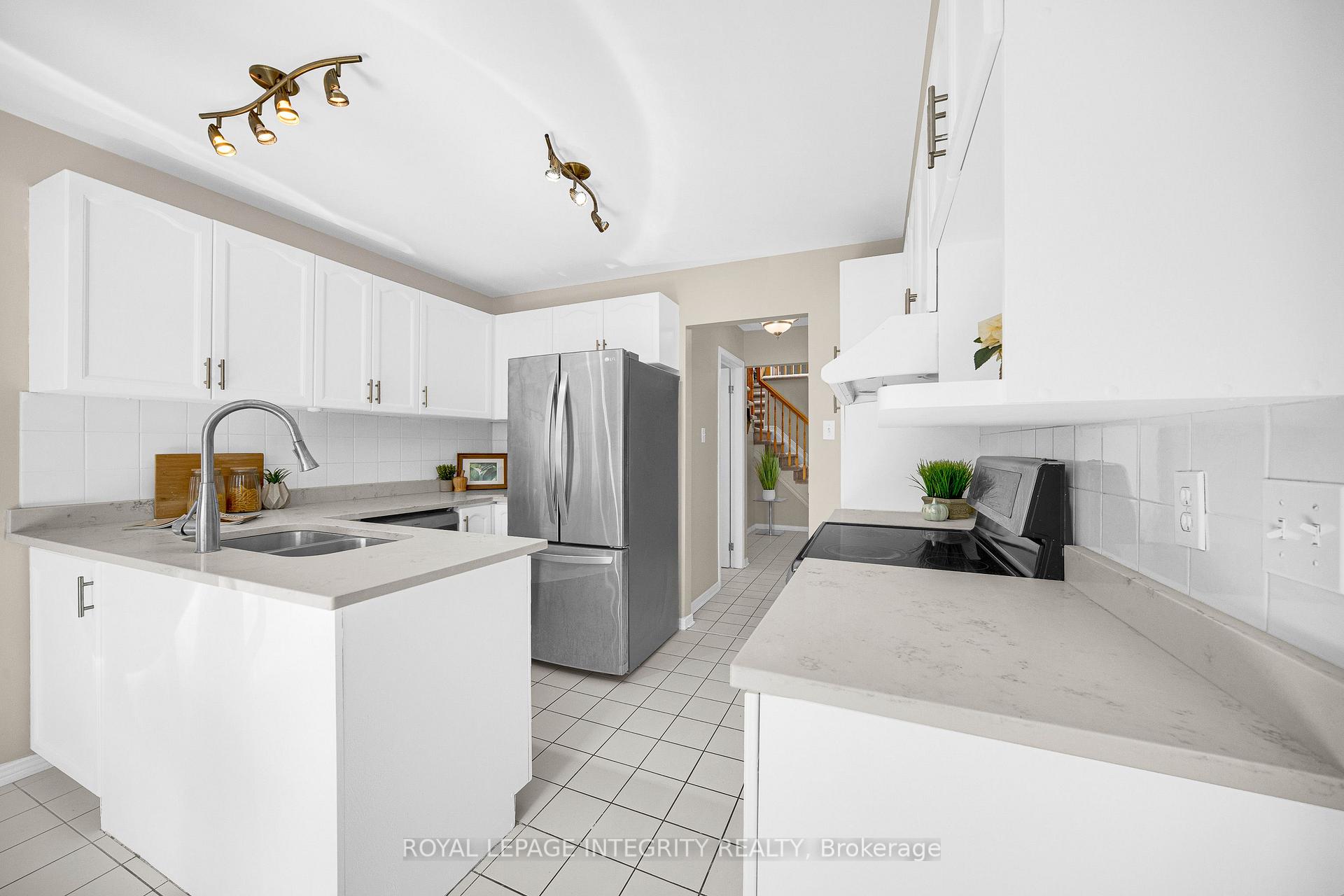 Photo 14 of 25 Springwater Drive, Ottawa, Kanata - Bridlewood — HOMEH