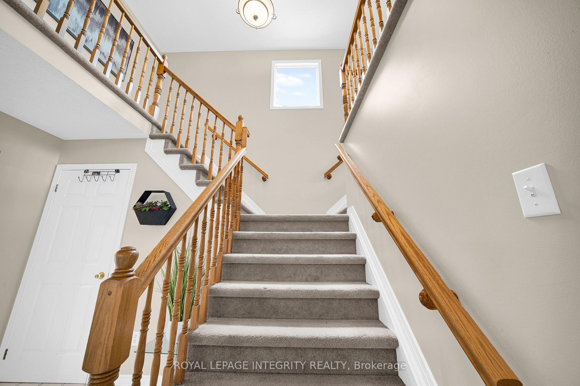 Photo 23 of 25 Springwater Drive, Ottawa, Kanata - Bridlewood — HOMEH