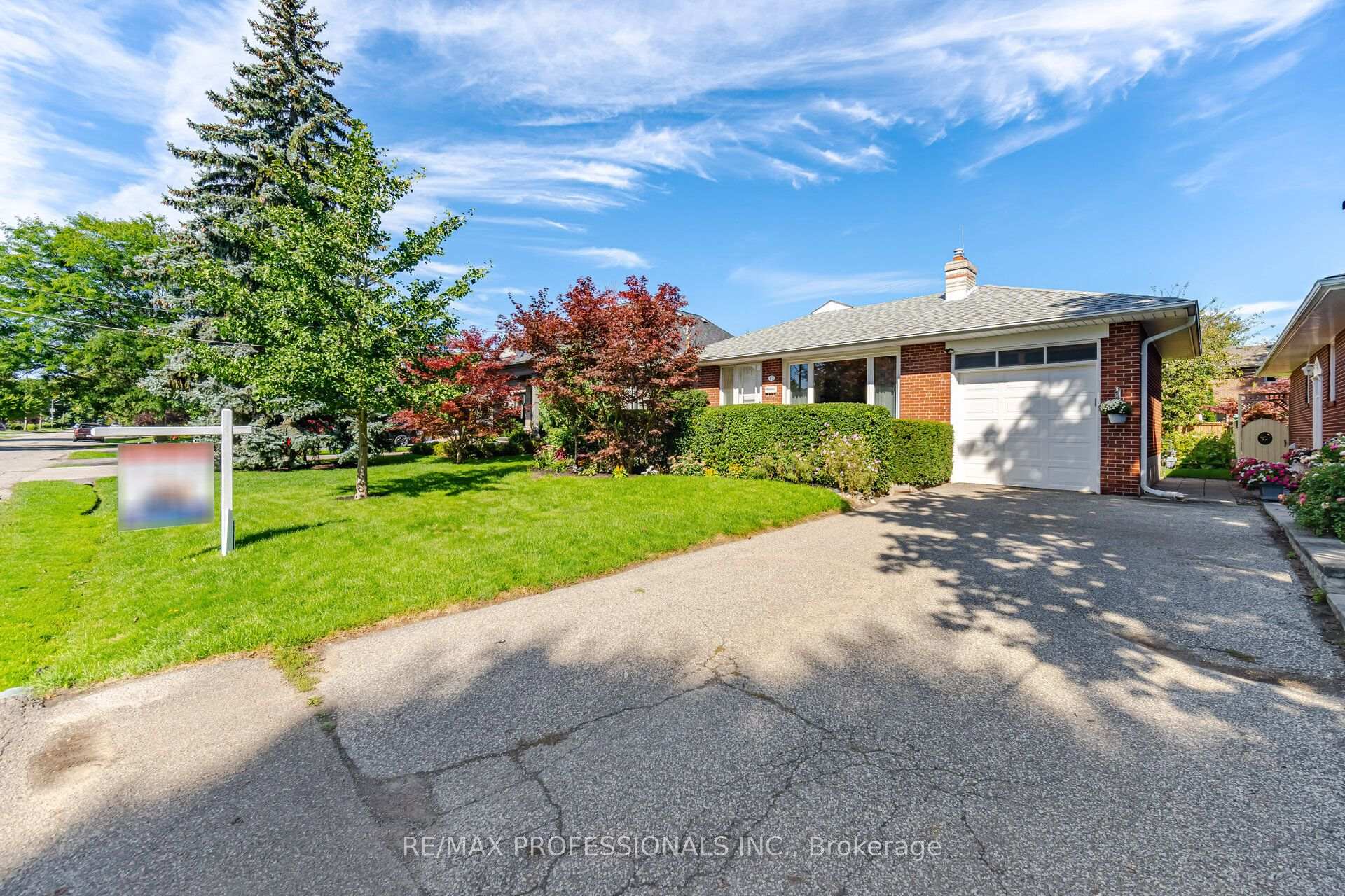 Photo 6 of 42 Cardigan Road, Etobicoke, Stonegate-Queensway — HOMEH