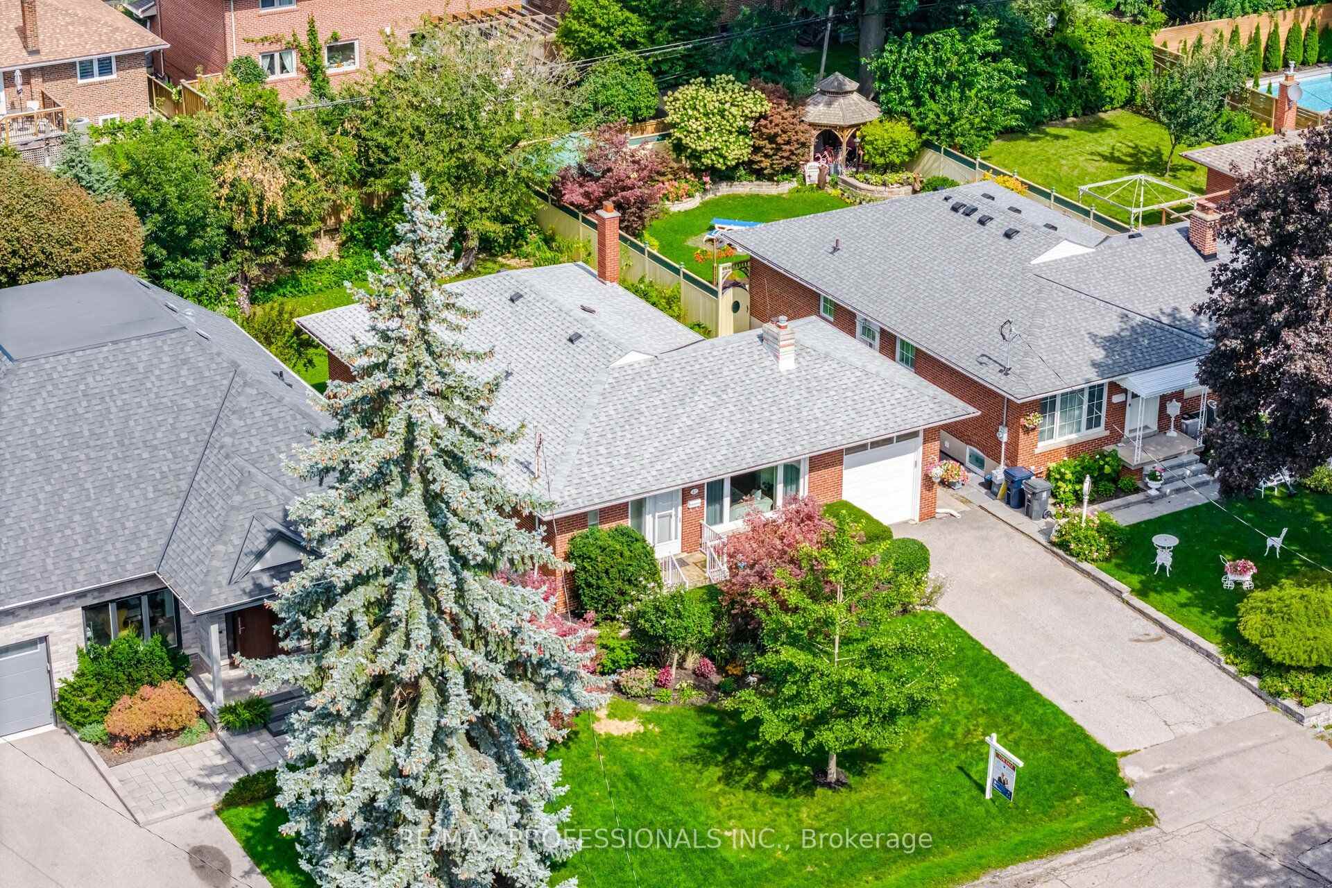 Photo 7 of 42 Cardigan Road, Etobicoke, Stonegate-Queensway — HOMEH