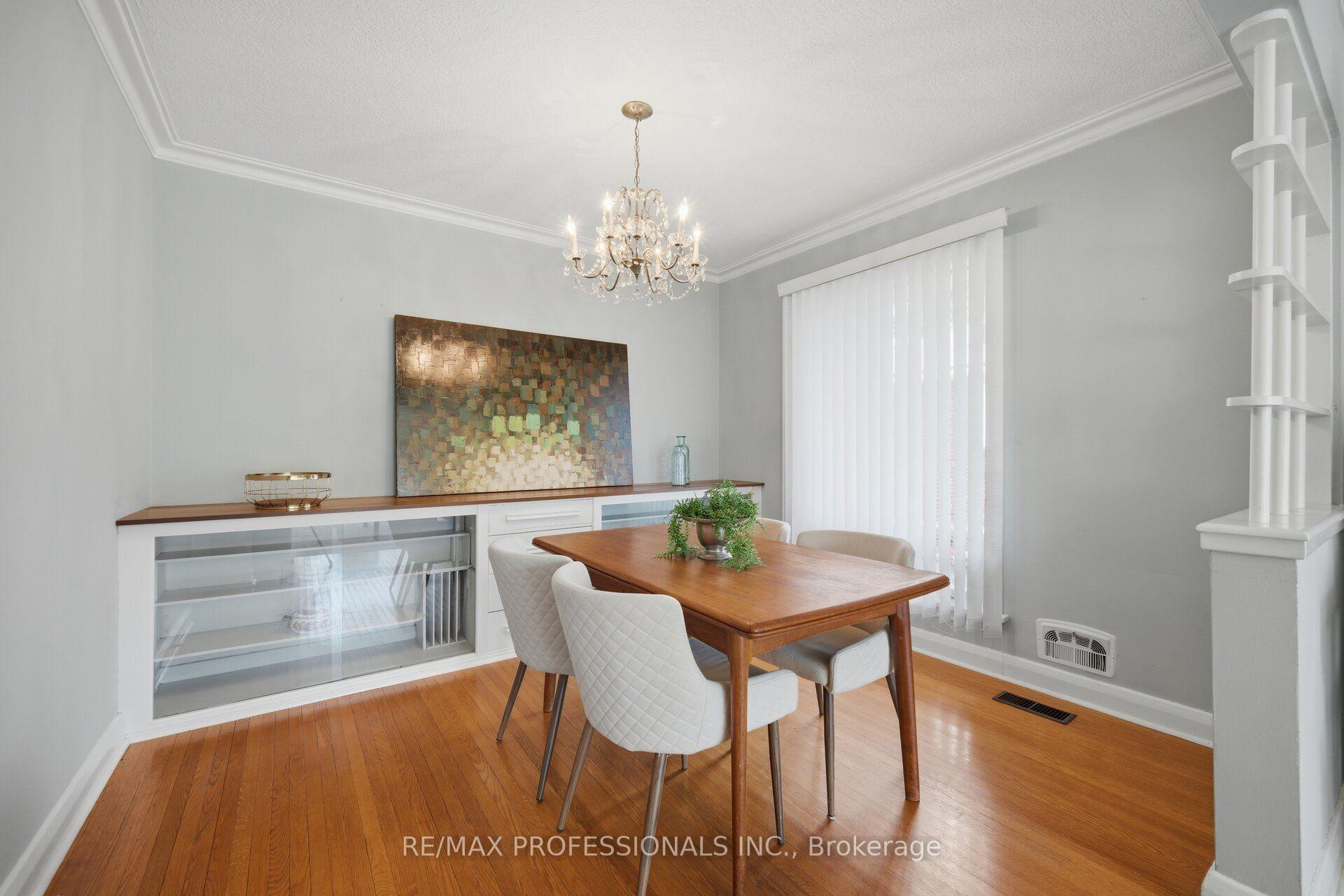 Photo 18 of 42 Cardigan Road, Etobicoke, Stonegate-Queensway — HOMEH