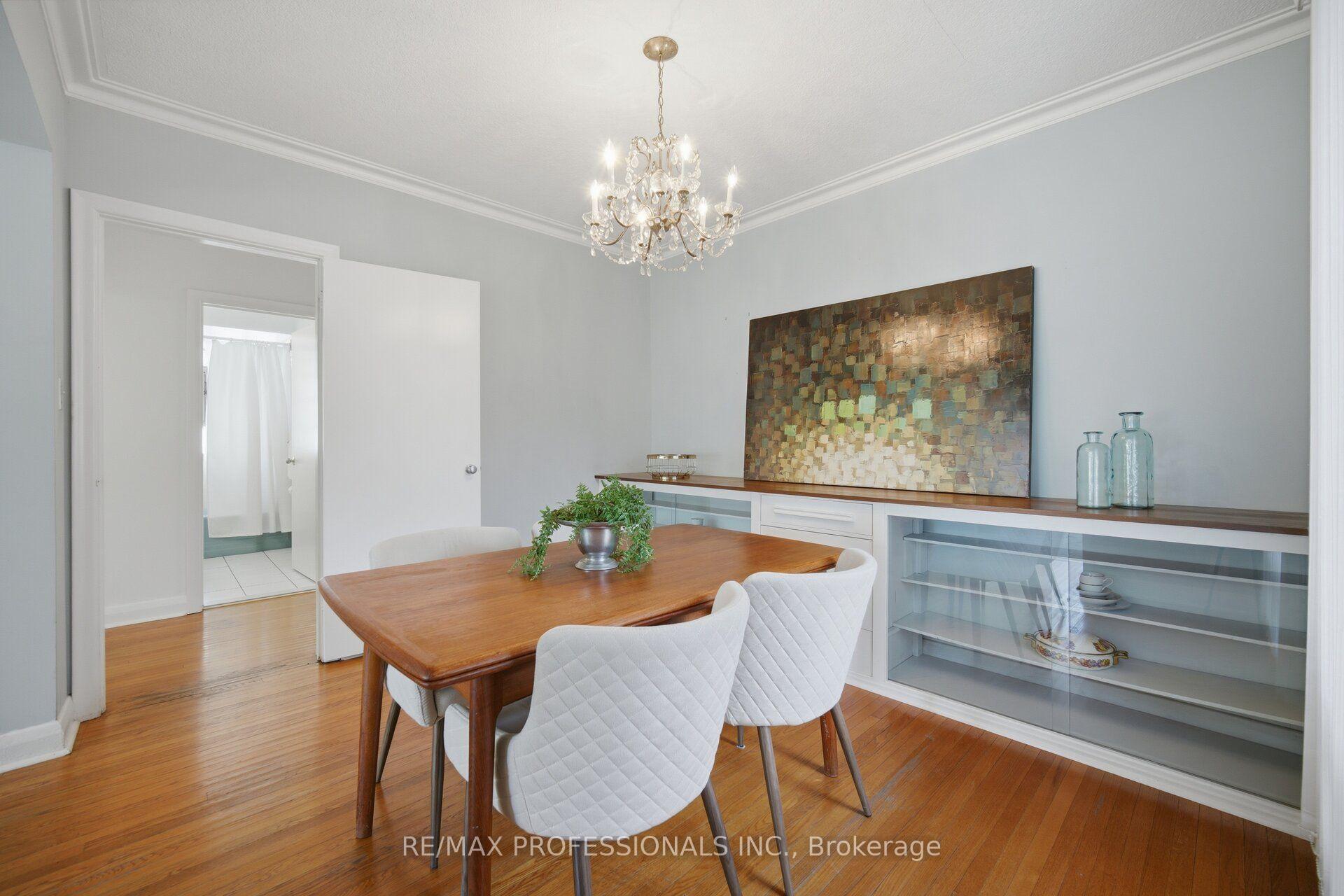 Photo 19 of 42 Cardigan Road, Etobicoke, Stonegate-Queensway — HOMEH