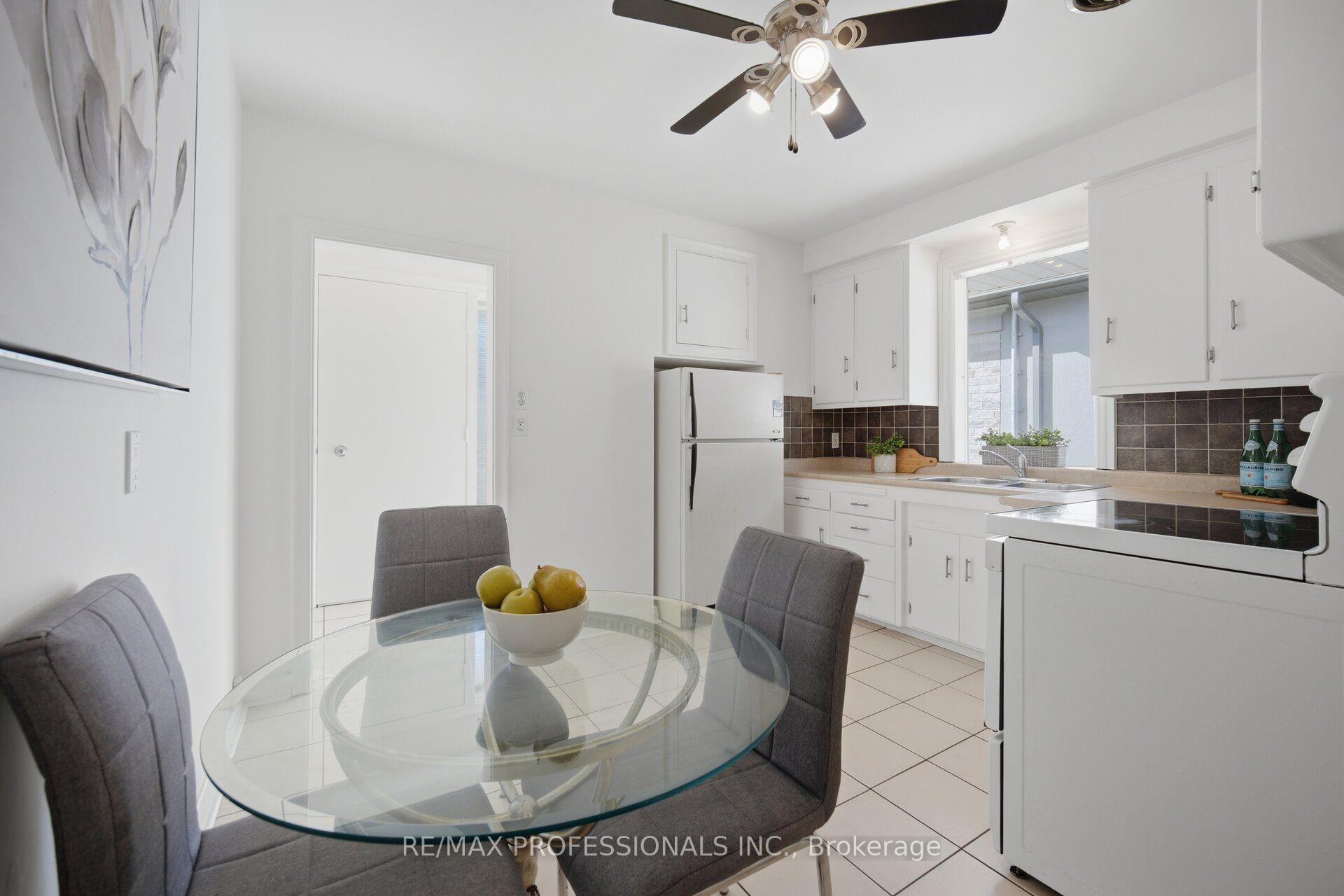 Photo 22 of 42 Cardigan Road, Etobicoke, Stonegate-Queensway — HOMEH