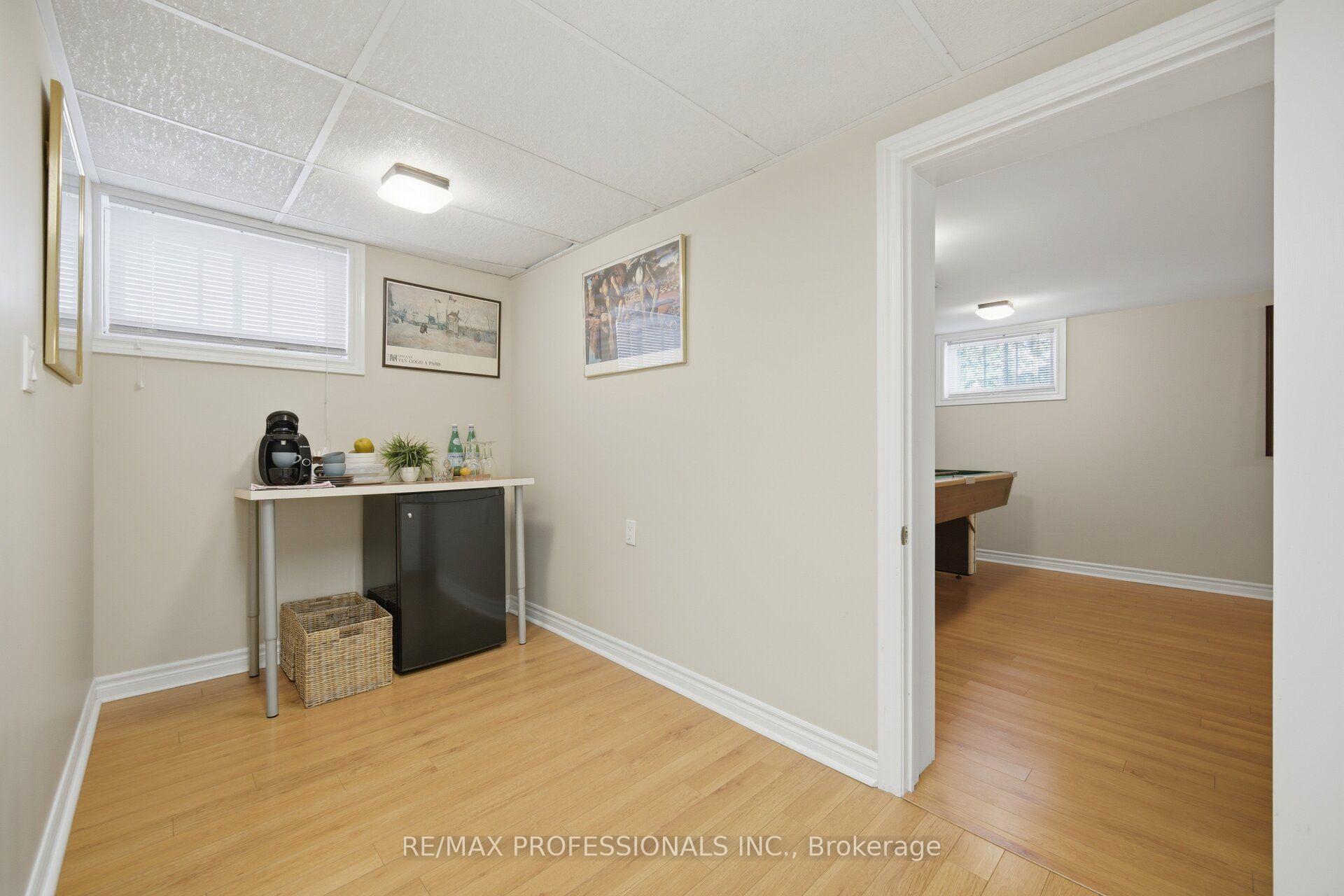 Photo 43 of 42 Cardigan Road, Etobicoke, Stonegate-Queensway — HOMEH