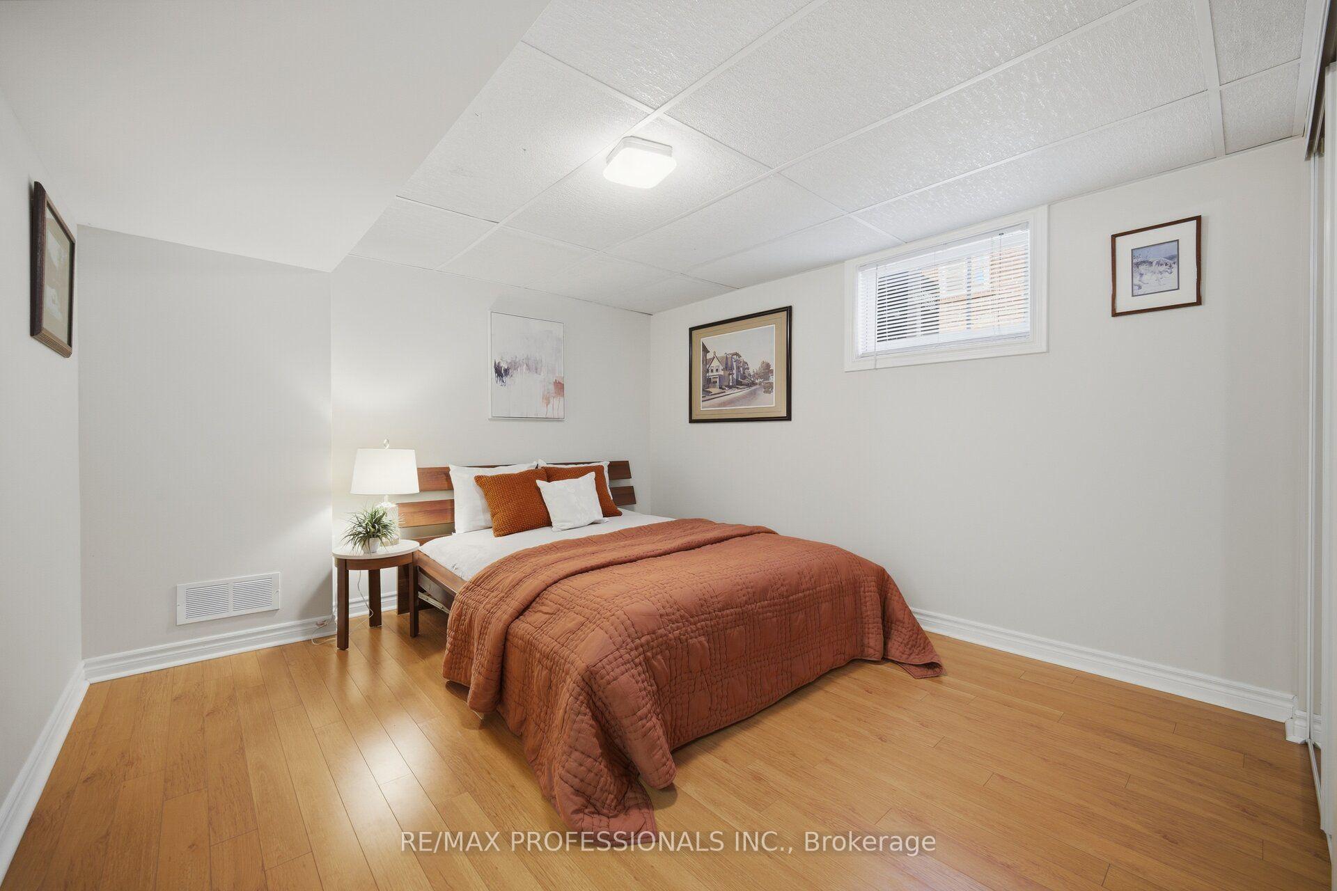 Photo 49 of 42 Cardigan Road, Etobicoke, Stonegate-Queensway — HOMEH