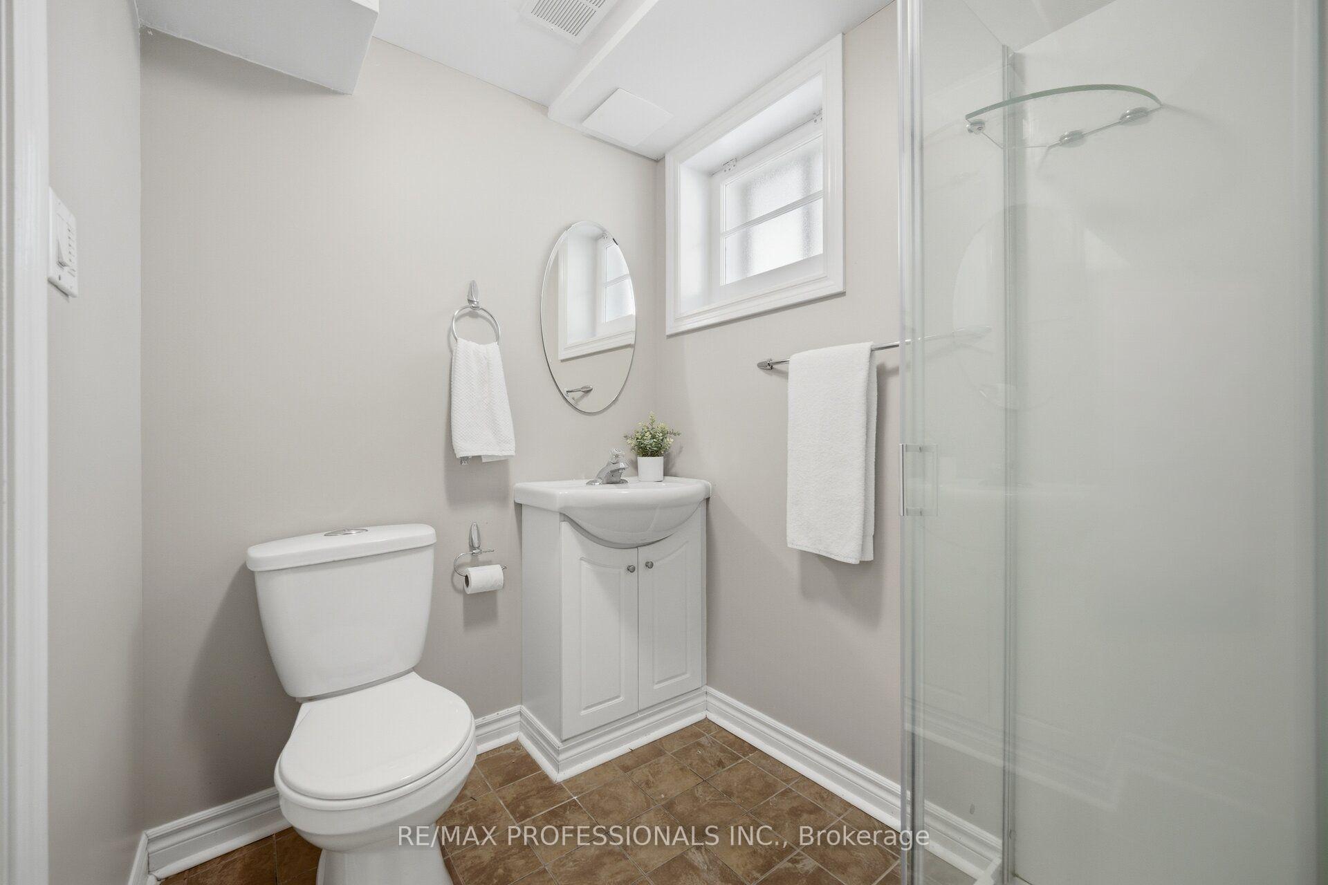 Photo 51 of 42 Cardigan Road, Etobicoke, Stonegate-Queensway — HOMEH