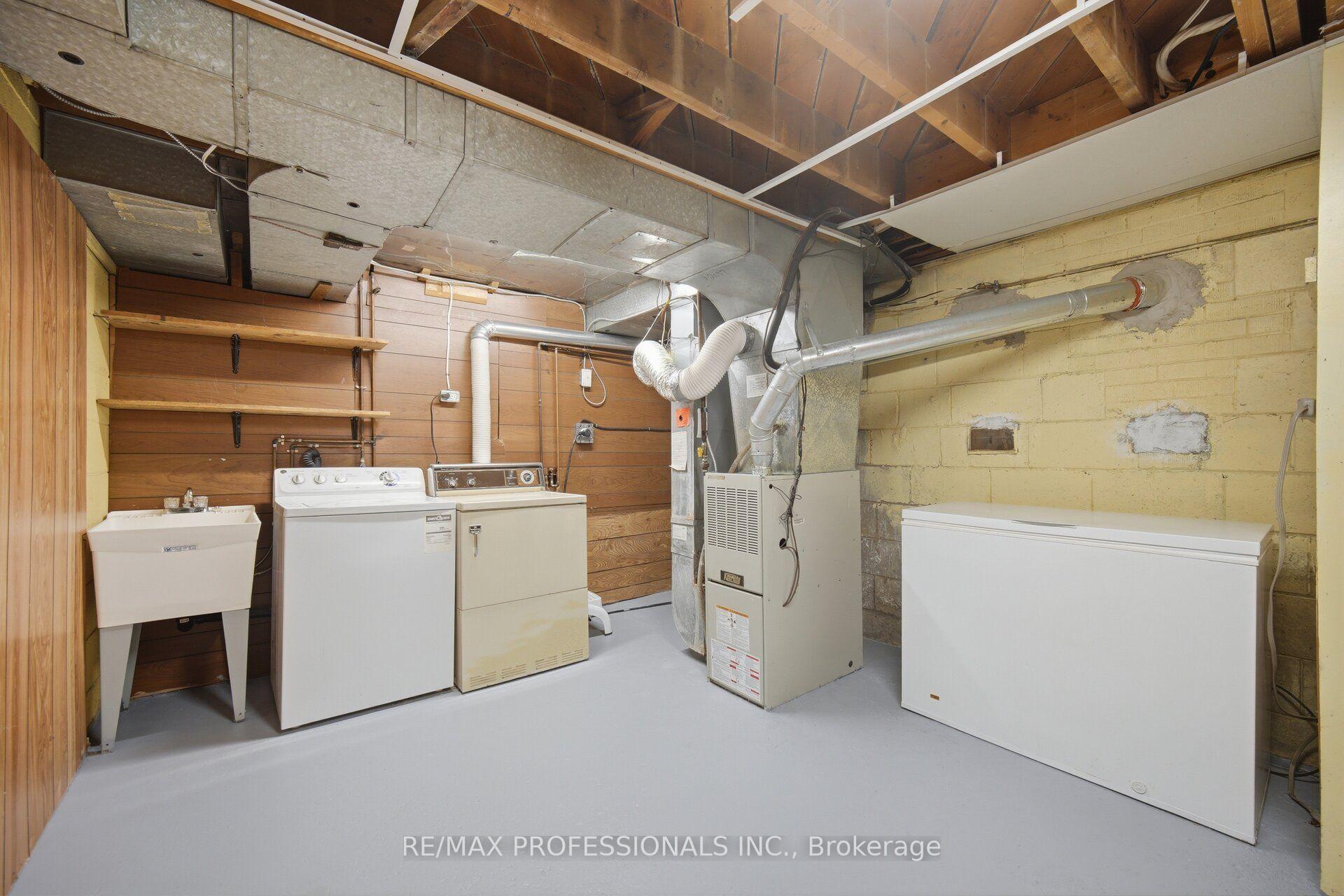 Photo 52 of 42 Cardigan Road, Etobicoke, Stonegate-Queensway — HOMEH