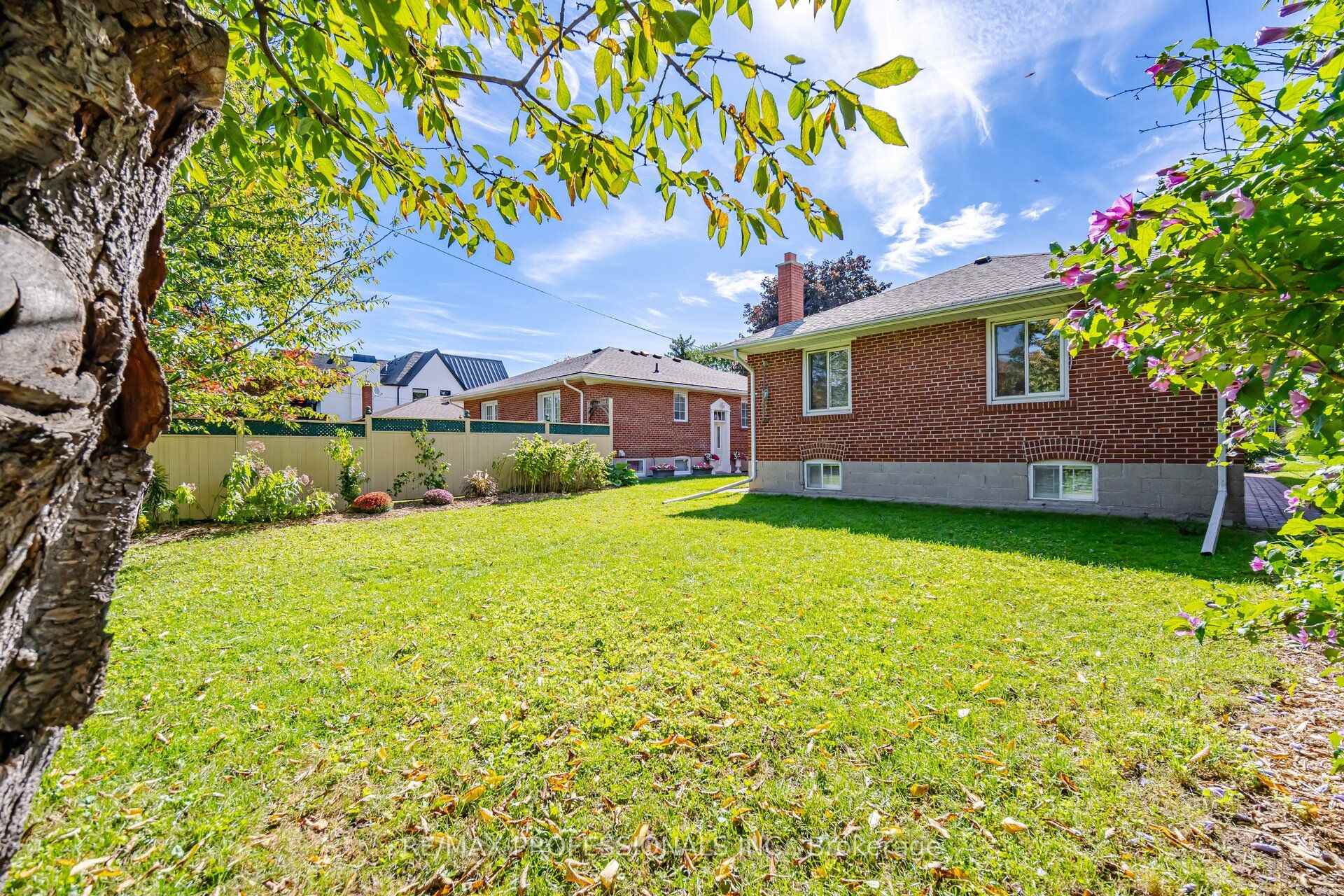 Photo 54 of 42 Cardigan Road, Etobicoke, Stonegate-Queensway — HOMEH