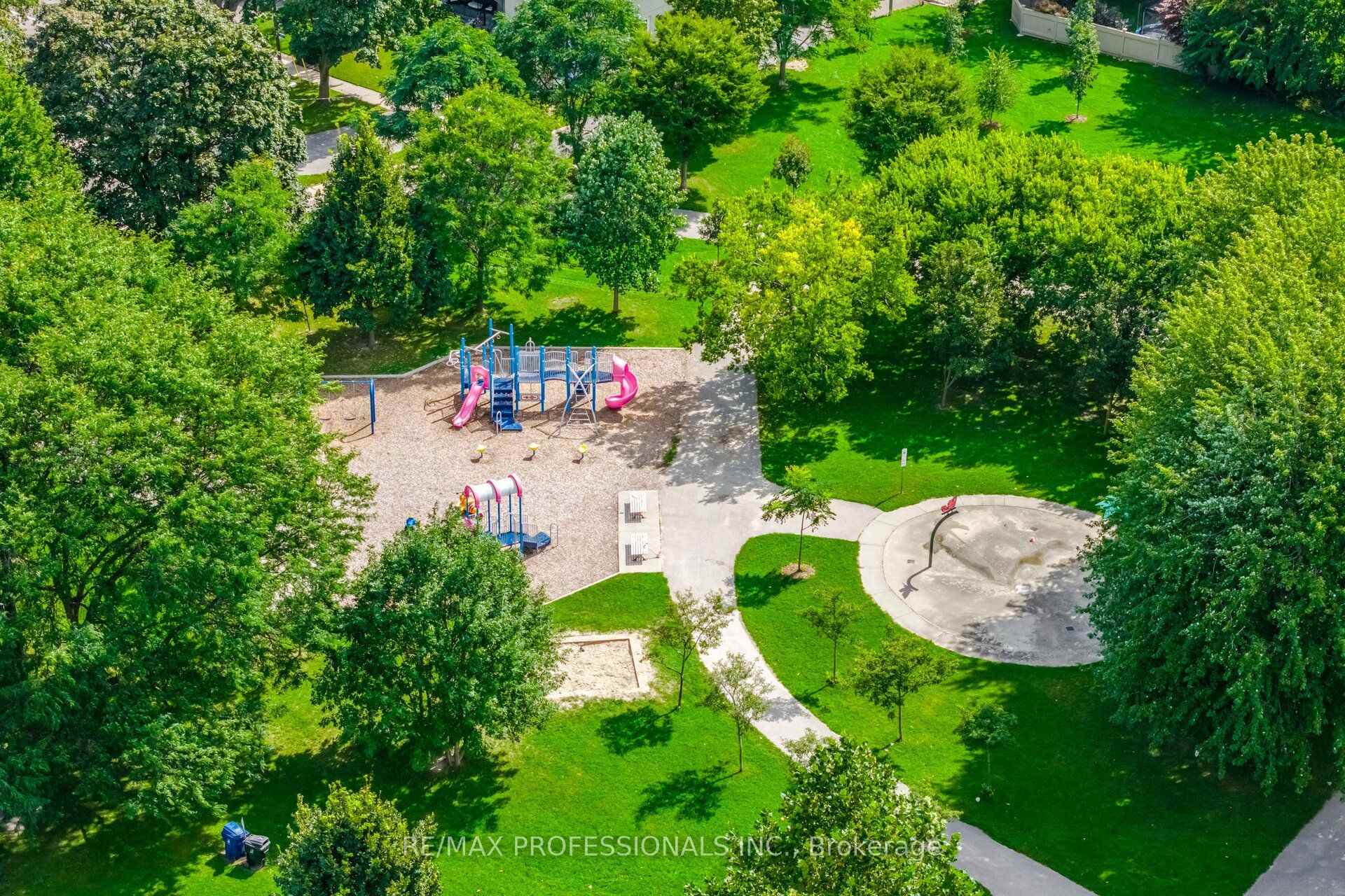 Photo 60 of 42 Cardigan Road, Etobicoke, Stonegate-Queensway — HOMEH