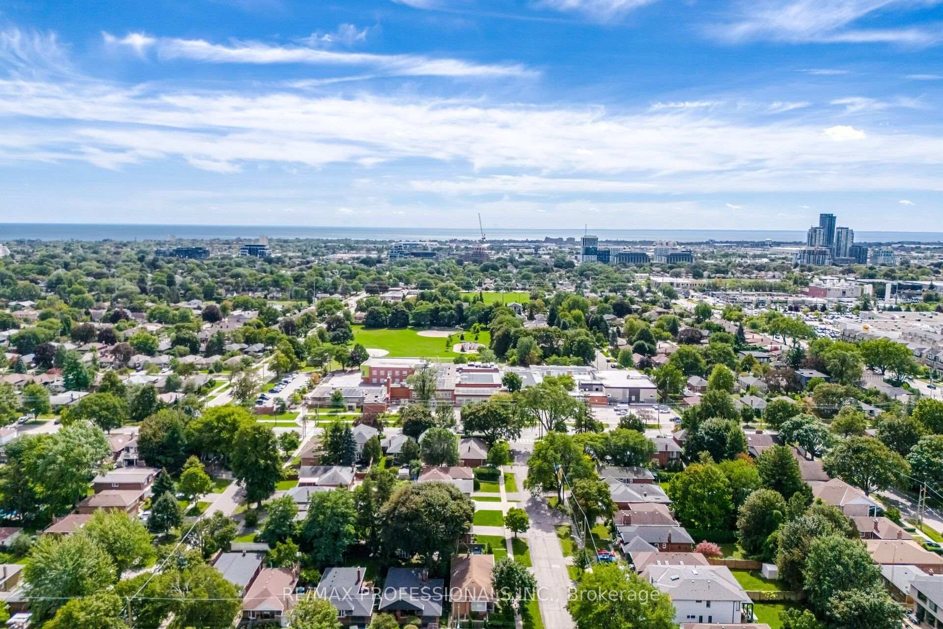 Photo 64 of 42 Cardigan Road, Etobicoke, Stonegate-Queensway — HOMEH