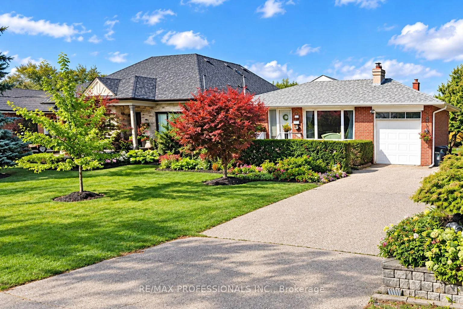 Photo 4 of 42 Cardigan Road, Etobicoke, Stonegate-Queensway — HOMEH