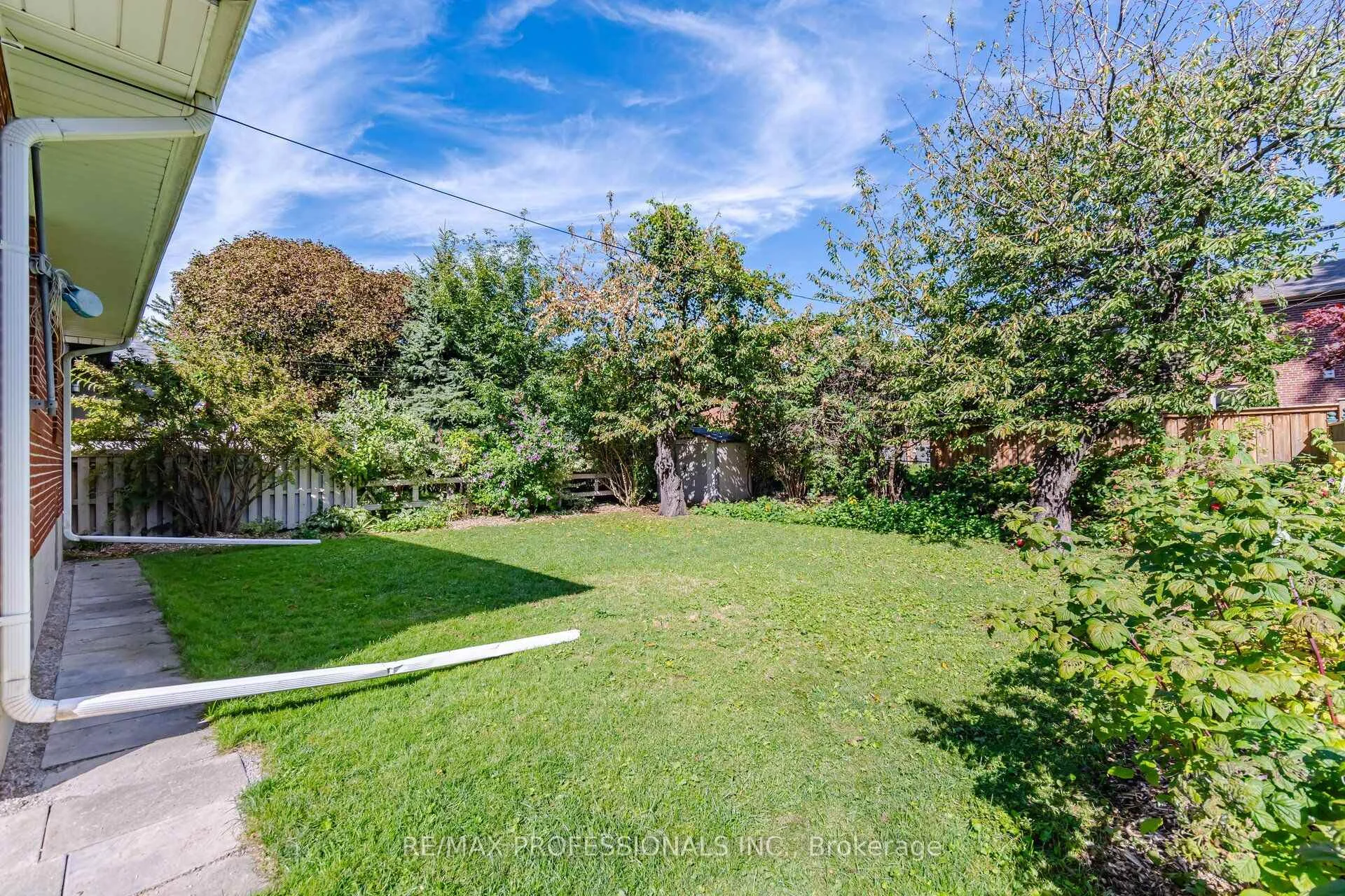 Photo 62 of 42 Cardigan Road, Etobicoke, Stonegate-Queensway — HOMEH