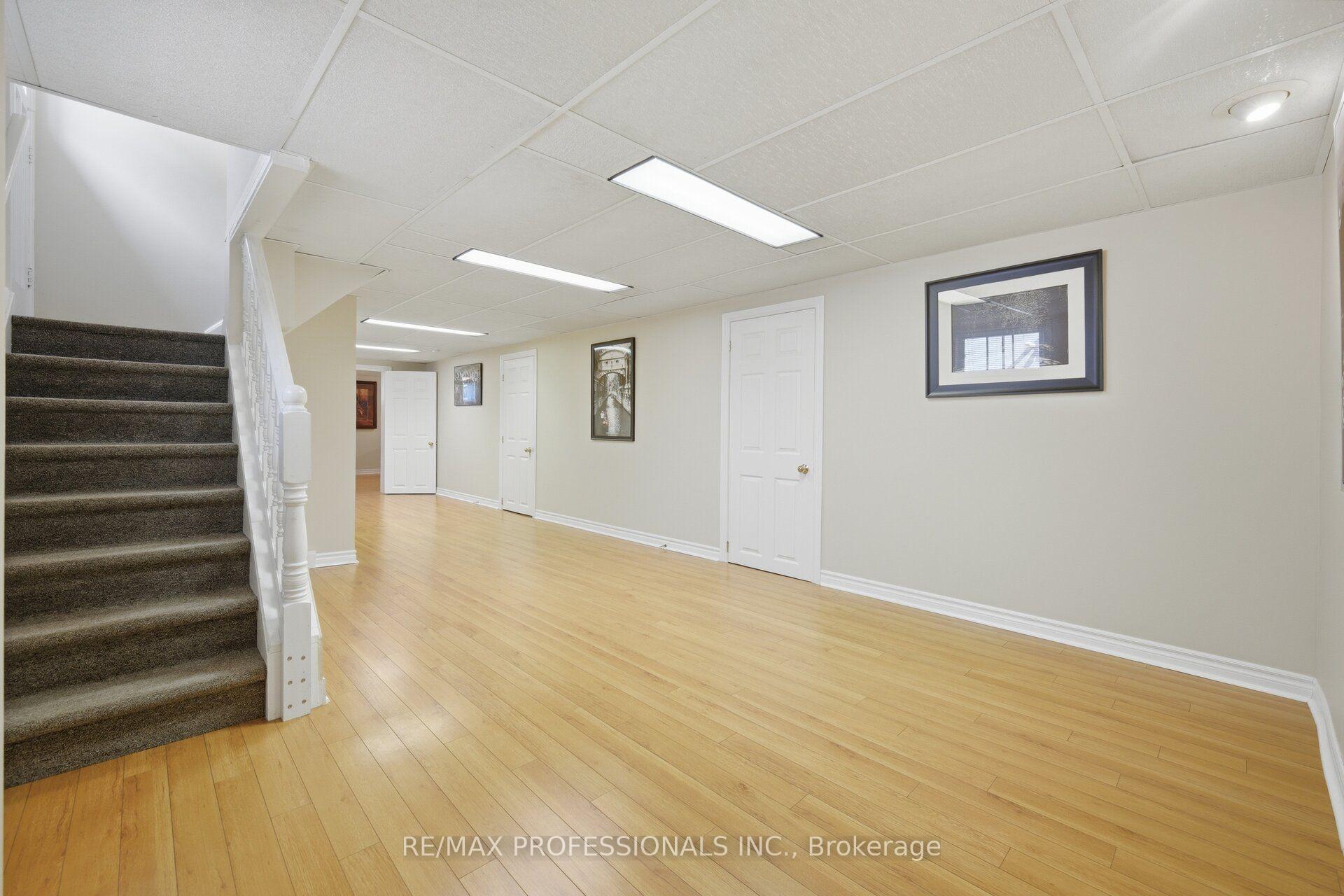Photo 41 of 42 Cardigan Road, Etobicoke, Stonegate-Queensway — HOMEH